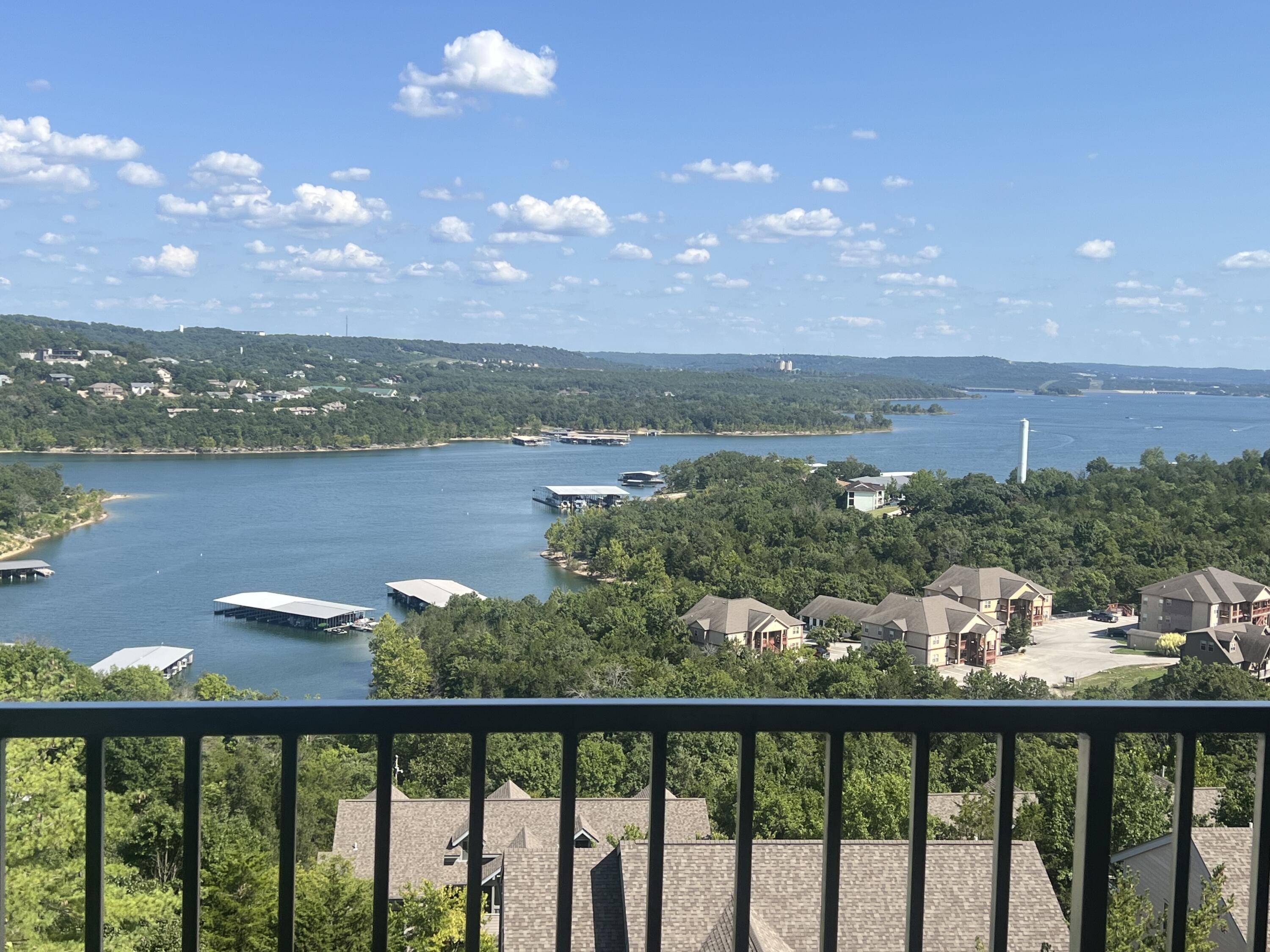 14 Treehouse LN #Apt 15, Branson, MO 65616