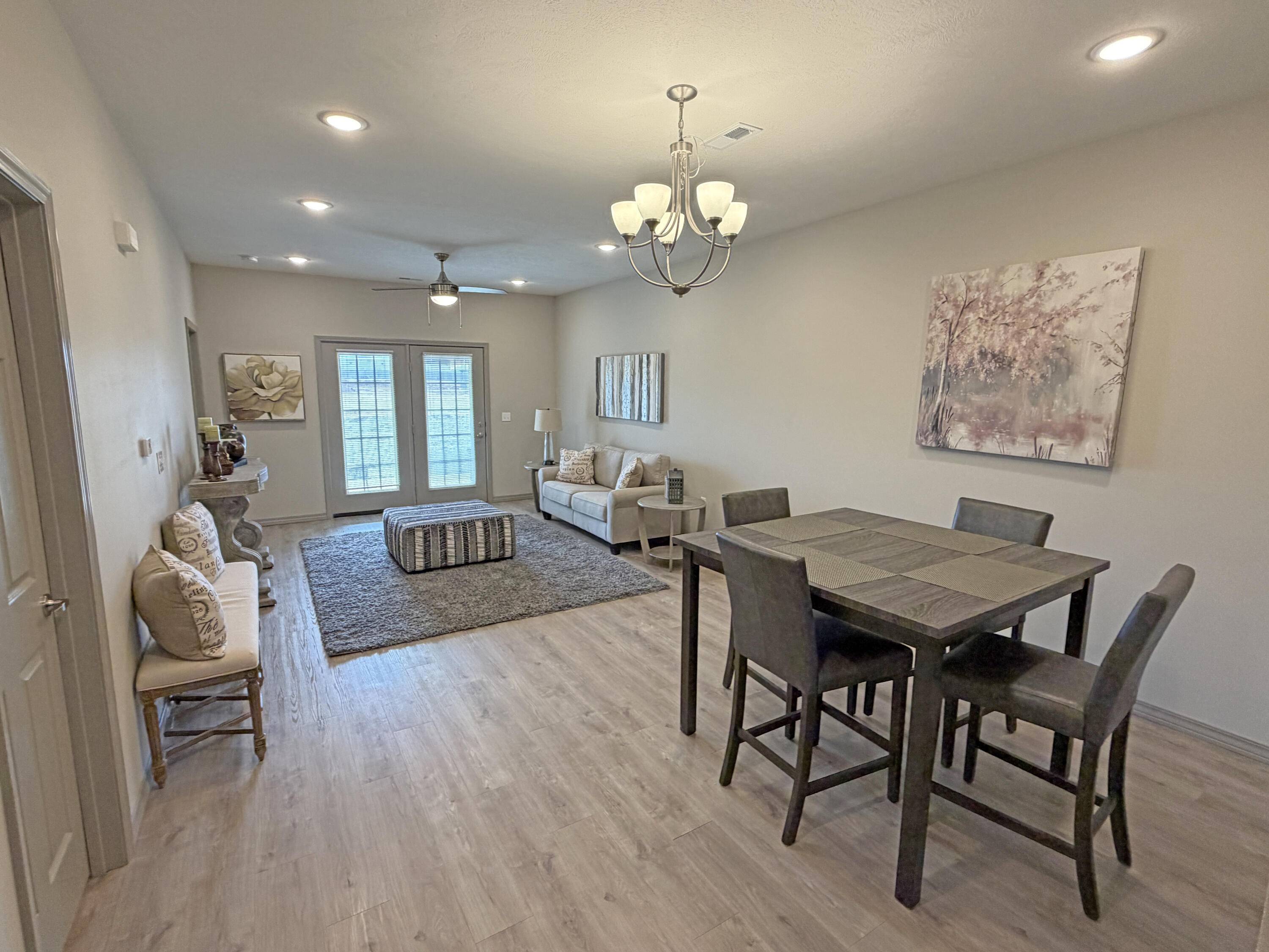 865c W Logan ST, Rogersville, MO 65742