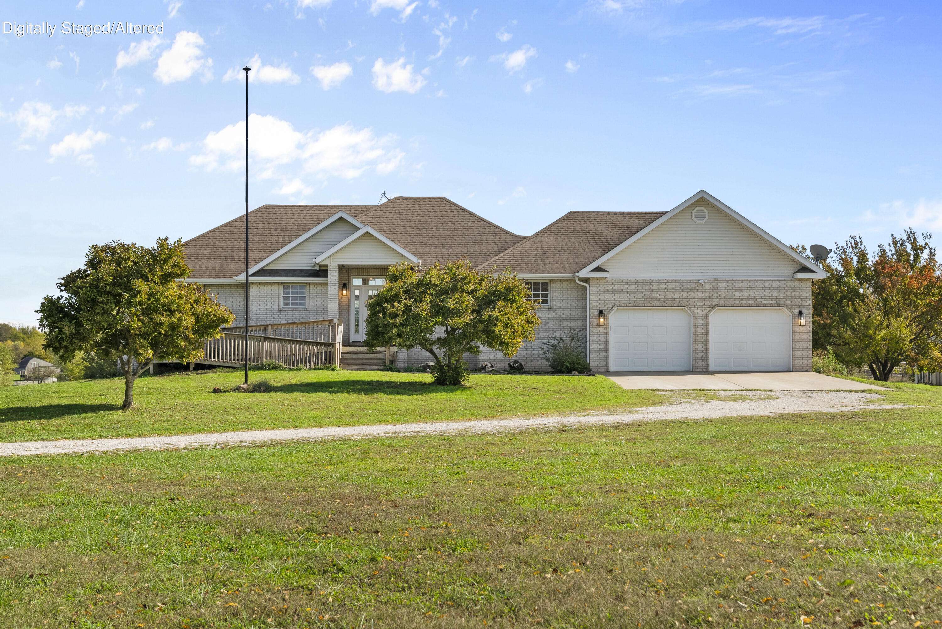 6419 Wexford LN, Springfield, MO 65803