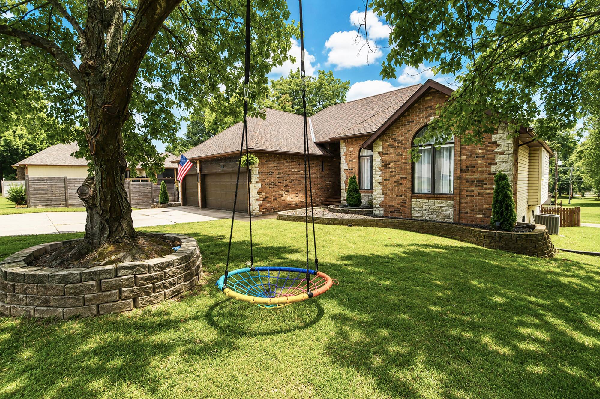 4916 S Buckingham LN, Springfield, MO 65810