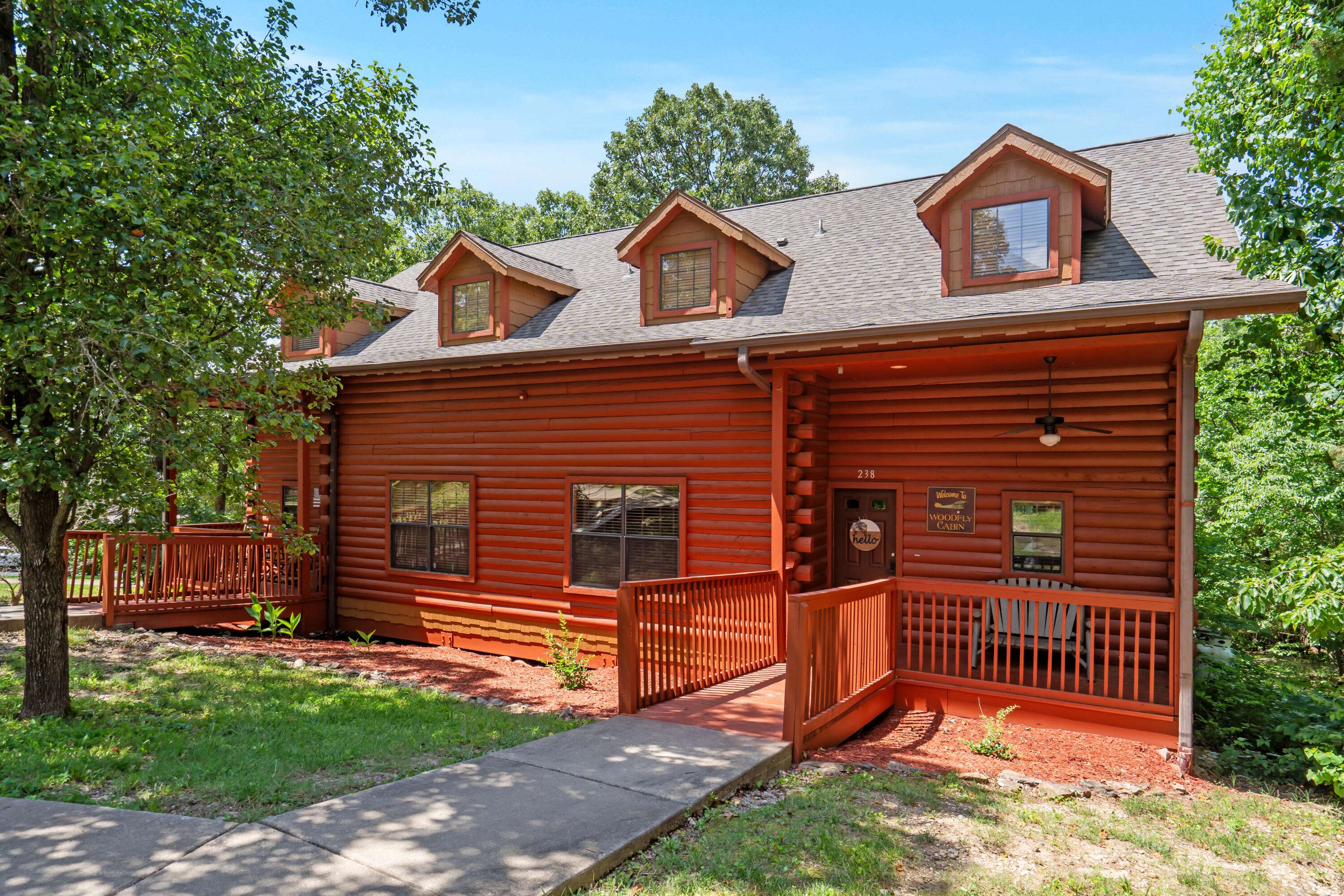 238 Oakridge Road RD, Branson, MO 65616