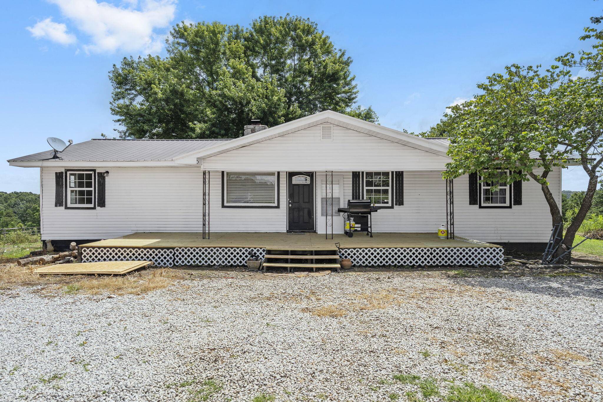 9402 Stone LN, Omaha, AR 72662