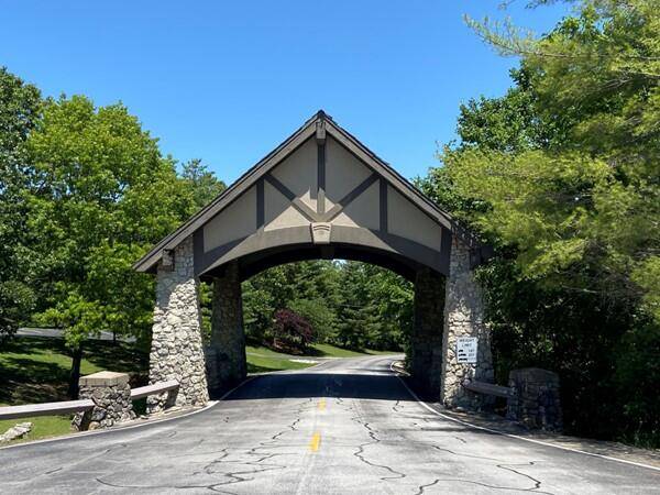 295 Beechwood DR, Branson West, MO 65737