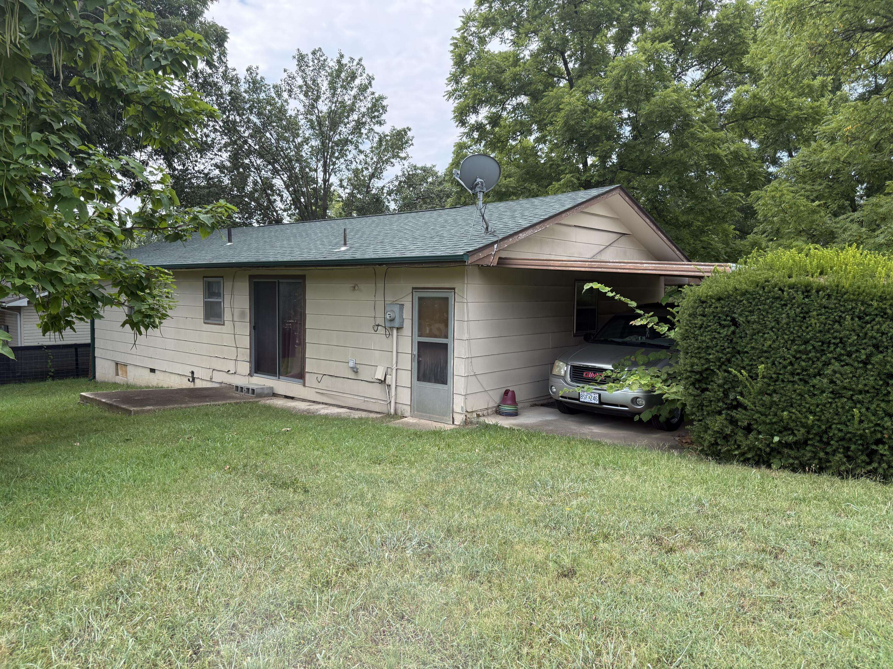 1010 Jefferson AVE, West Plains, MO 65775