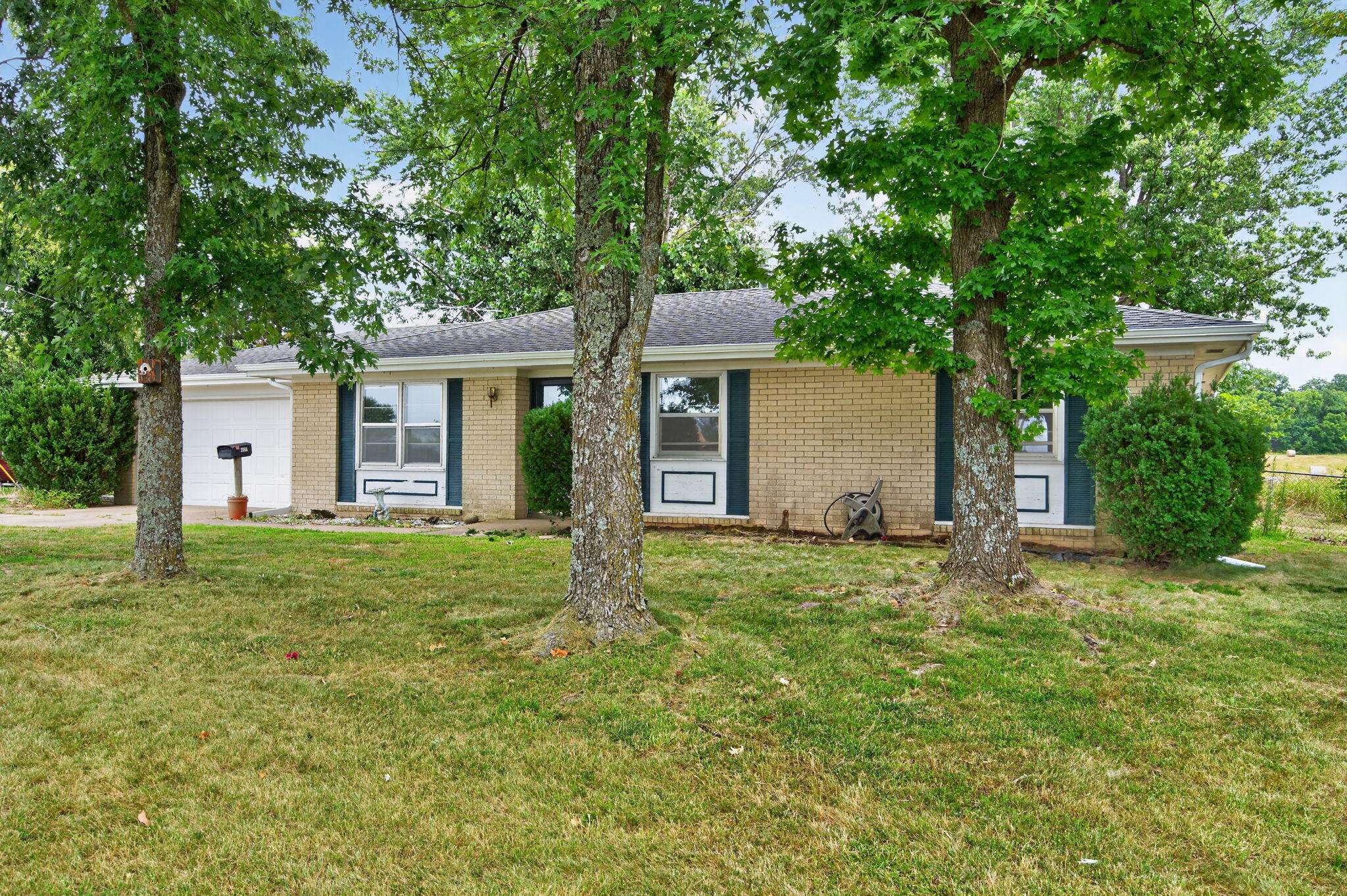 2068 N State Highway T, Bois D Arc, MO 65612