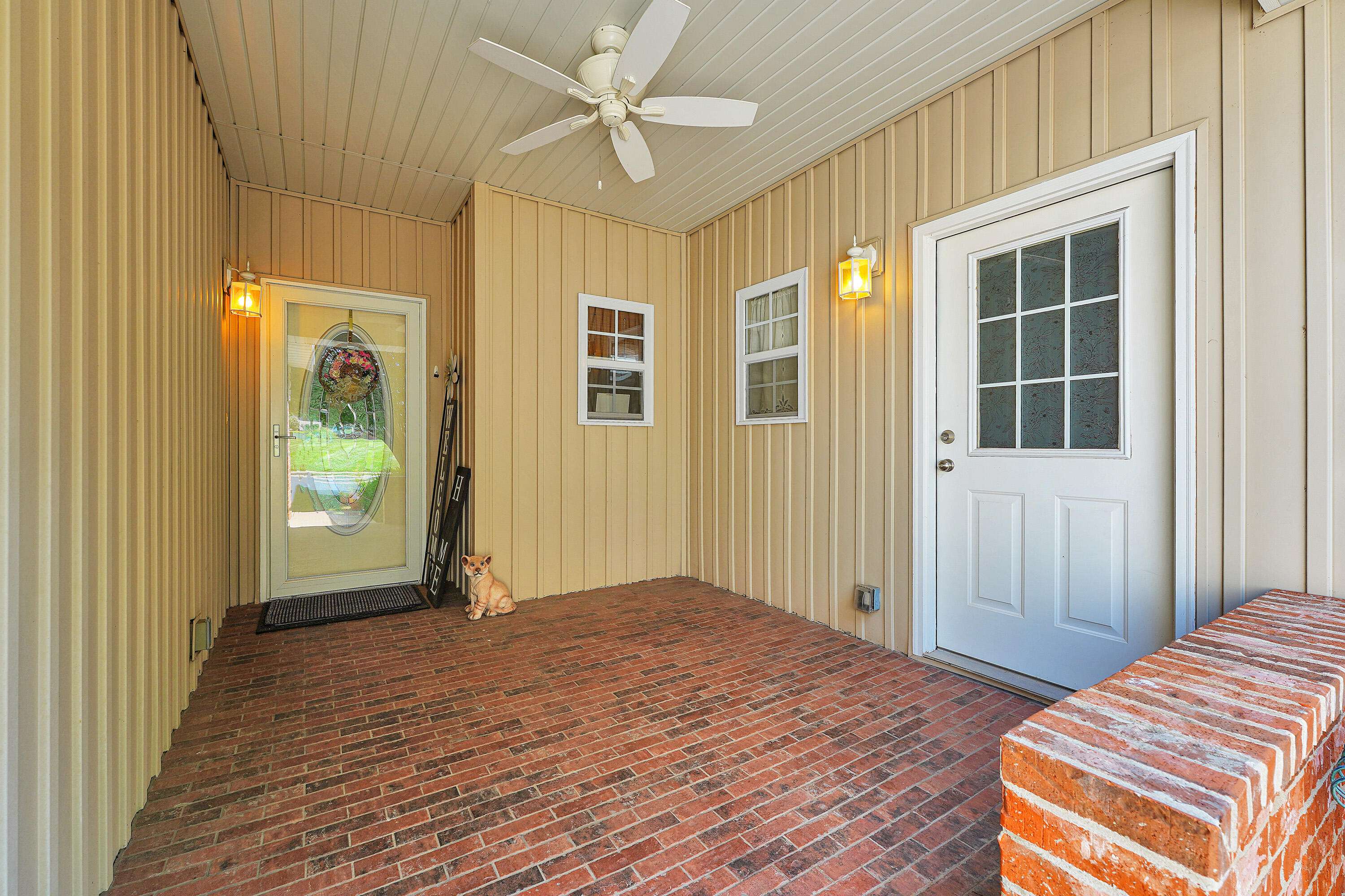 1404 N Sandy Creek CIR #Unit 1, Nixa, MO 65714
