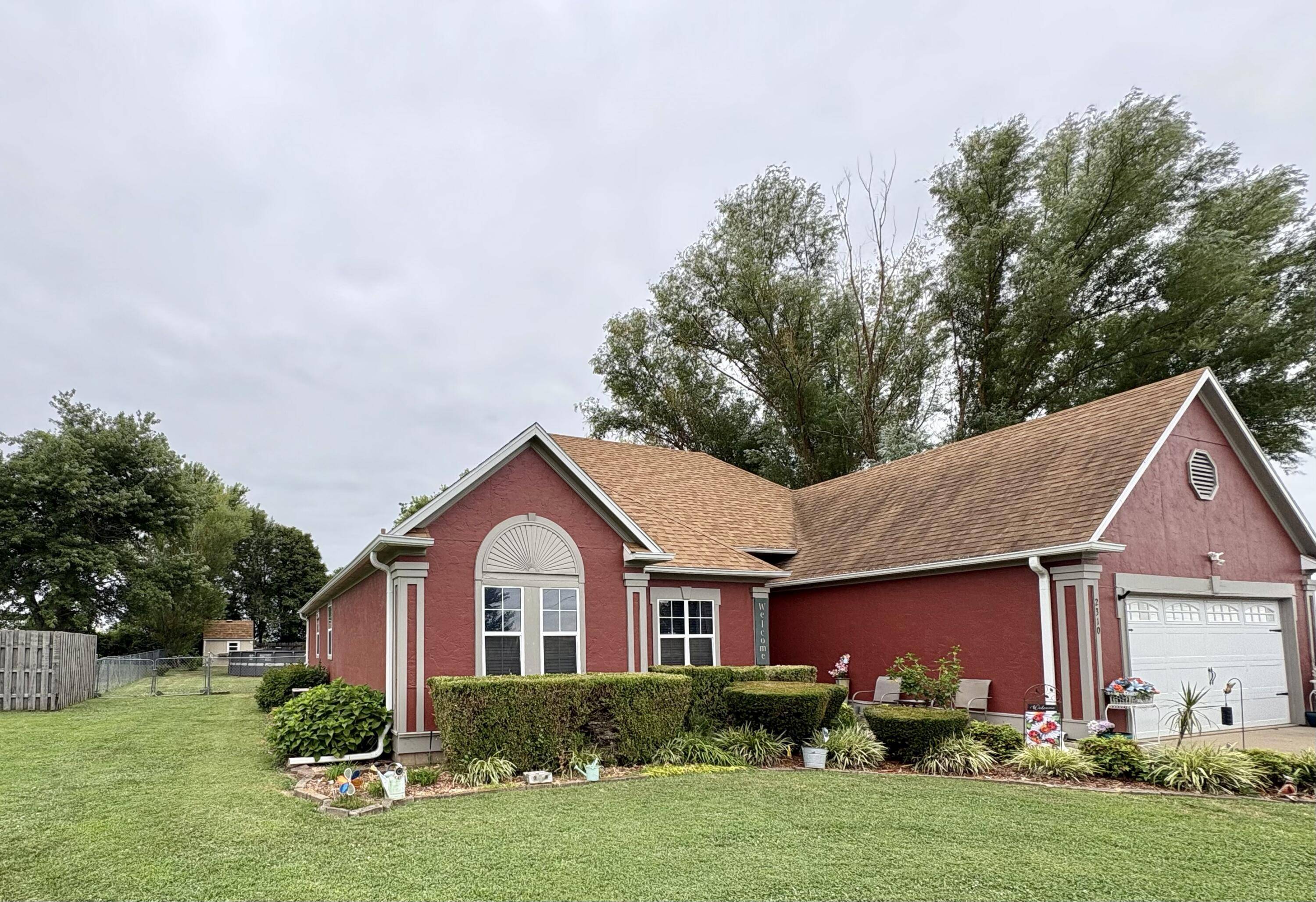 2310 Hazel AVE, Carthage, MO 64836