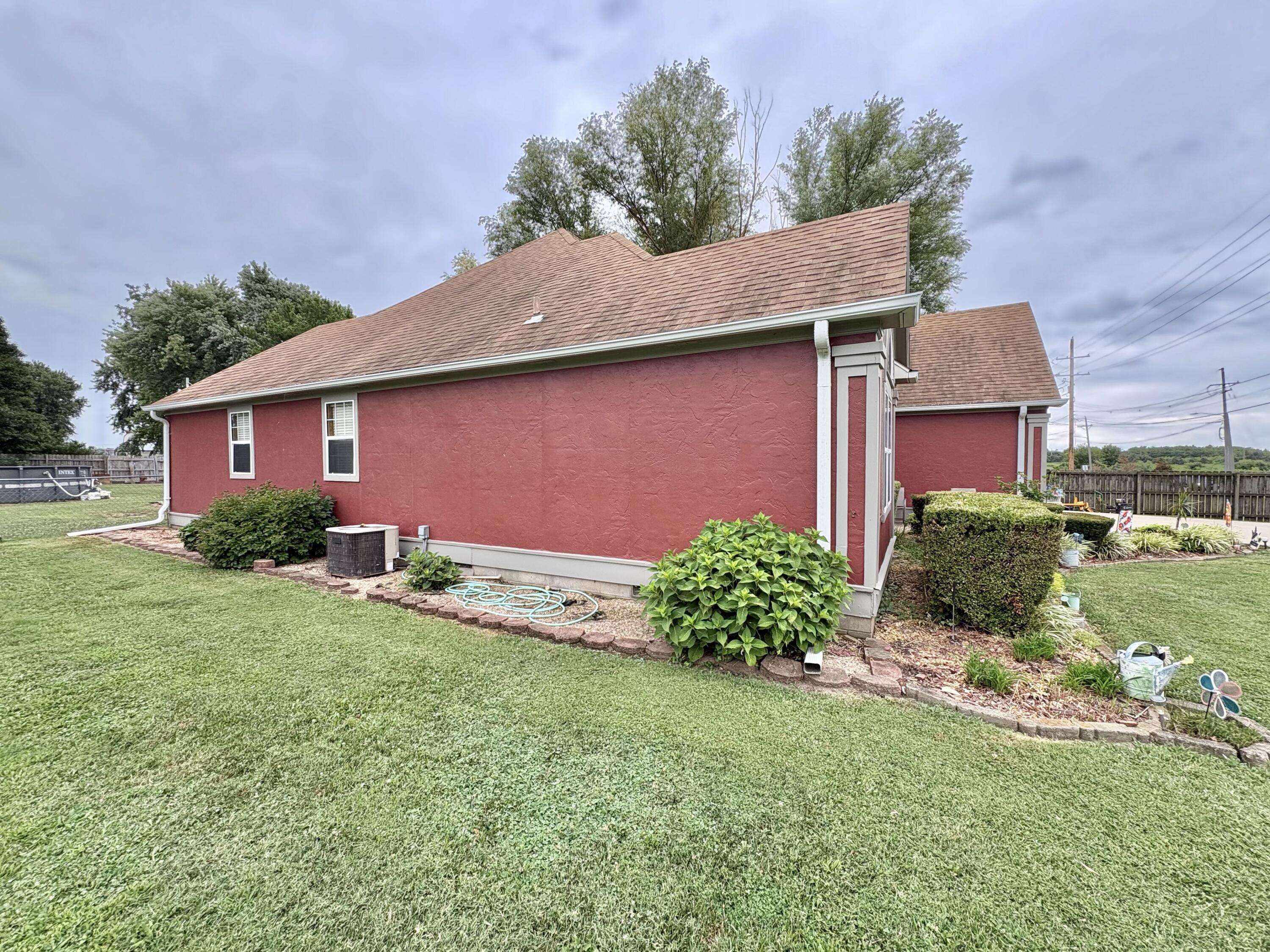 2310 Hazel AVE, Carthage, MO 64836