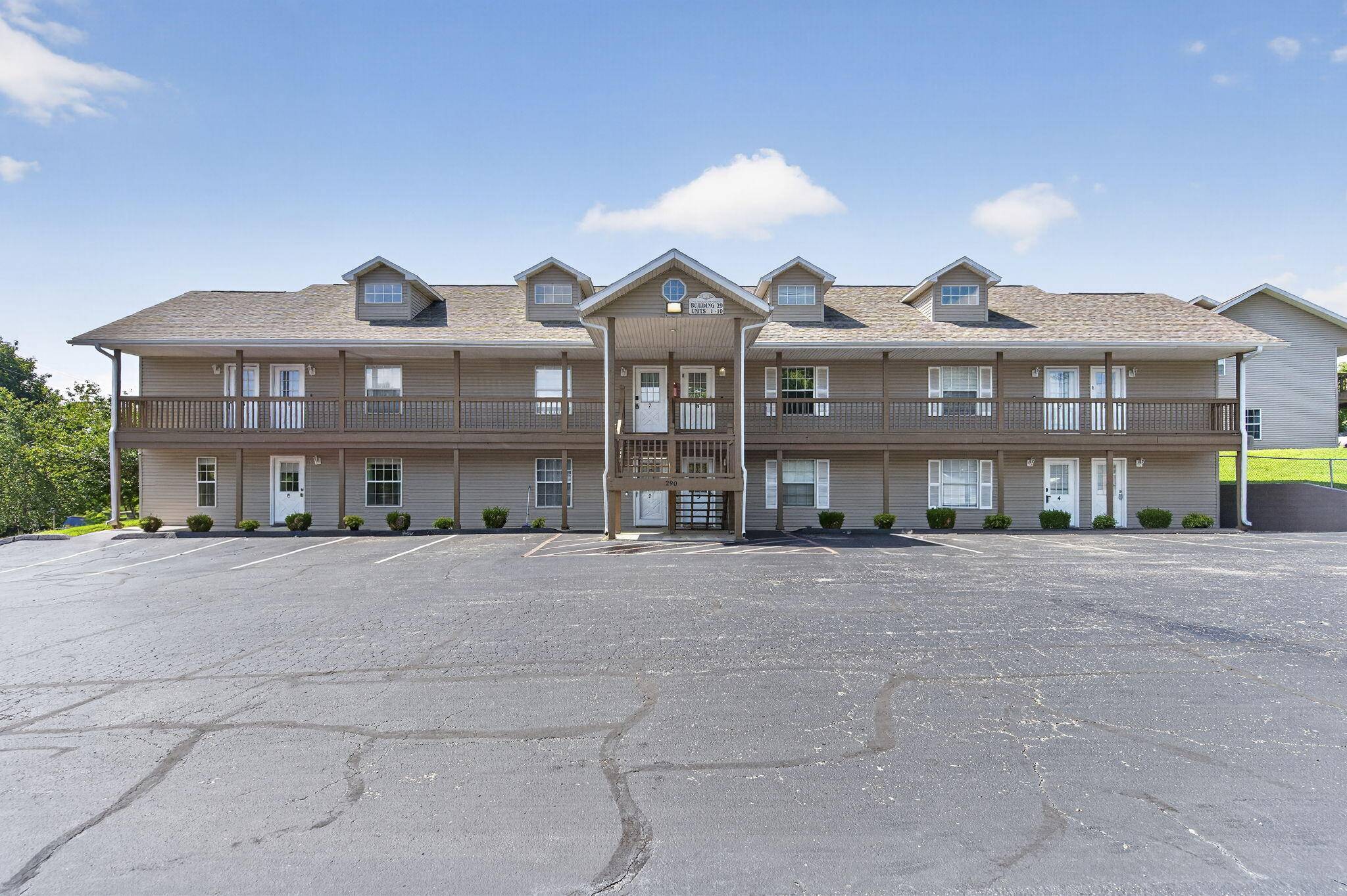 29 Fall Creek DR #Apt 2, Branson, MO 65616