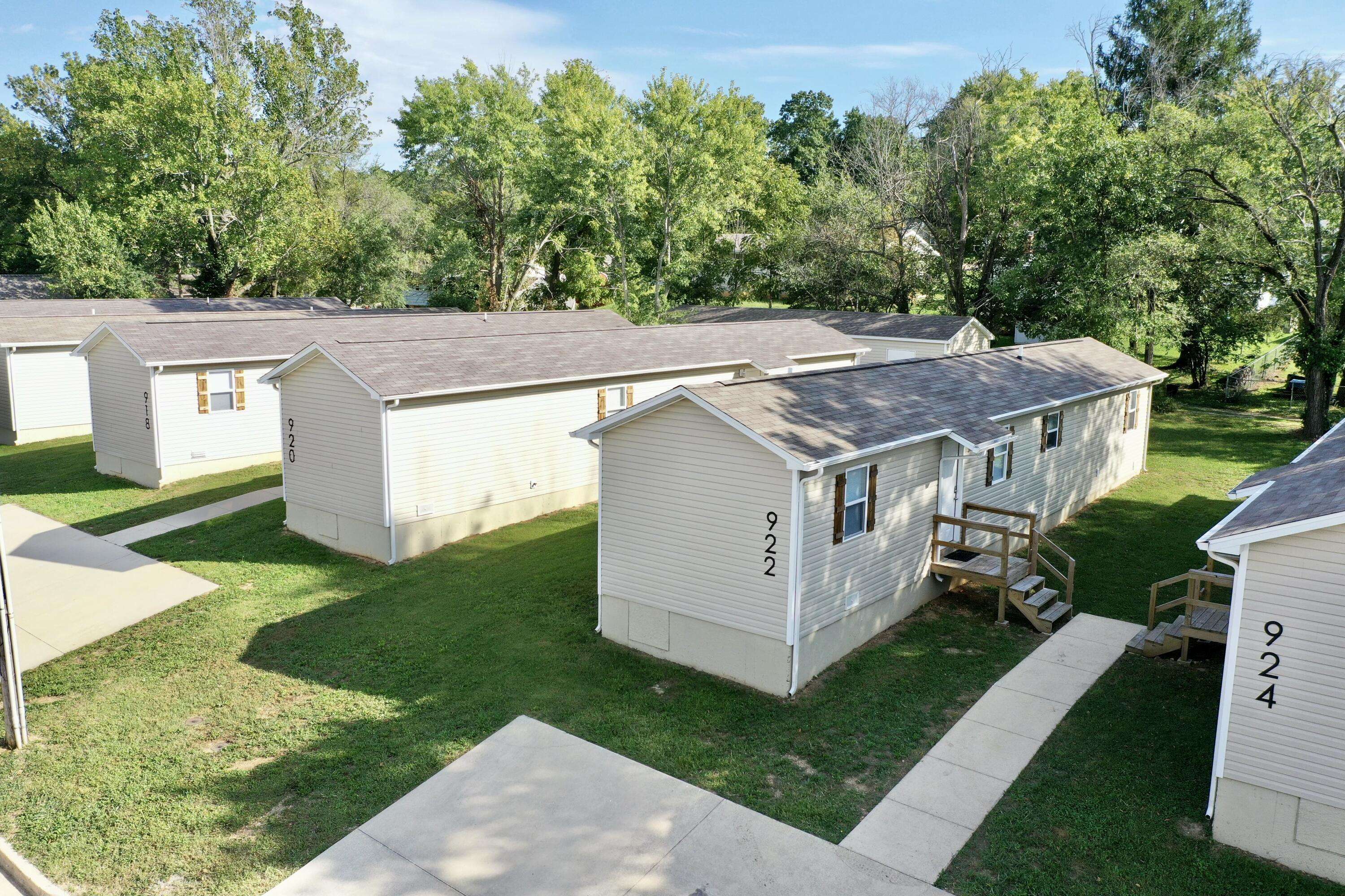 914-924 Renfrow & 204 W Trish Knight, West Plains, MO 65775