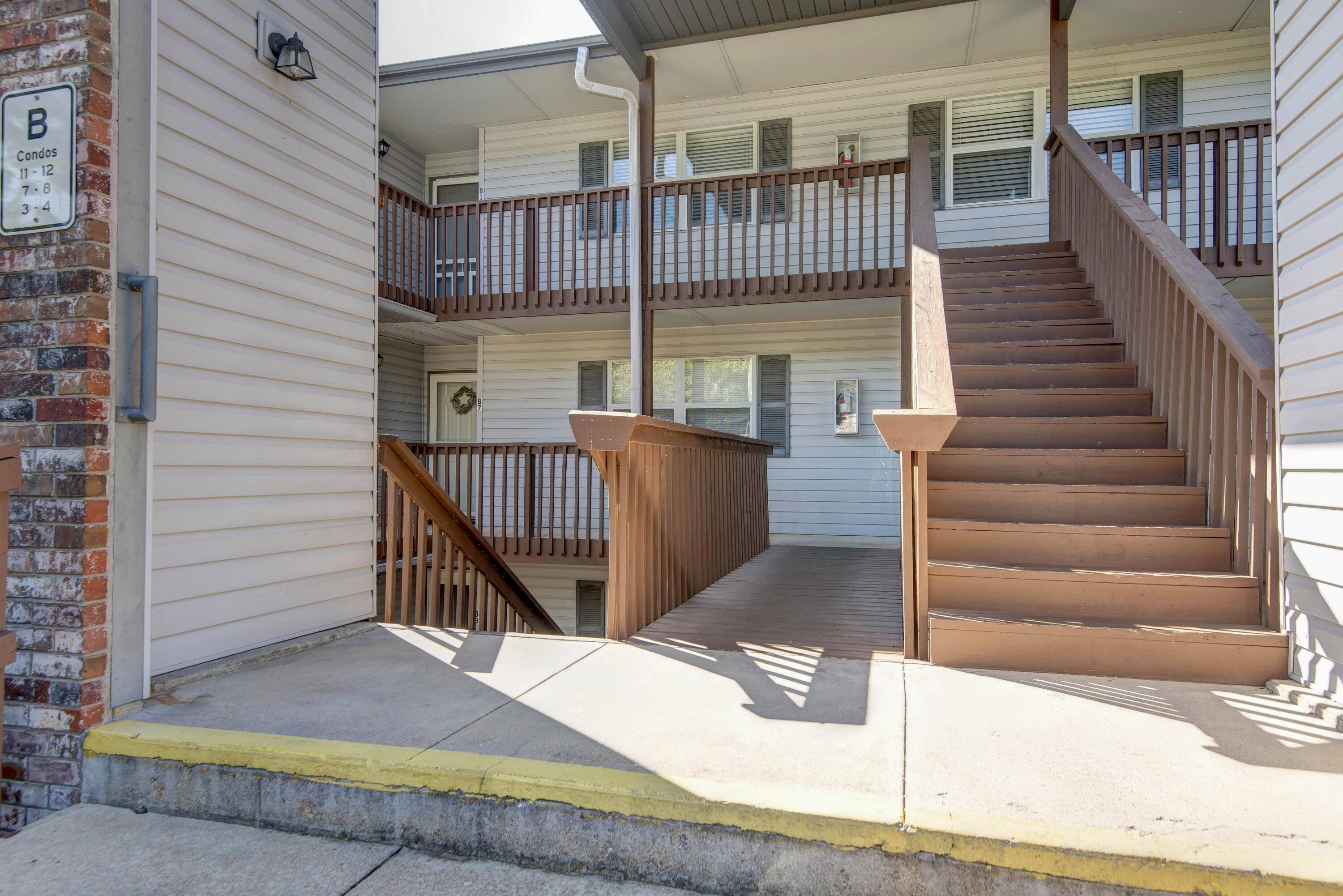 2529 State Highway 176 #B12, Rockaway Beach, MO 65740