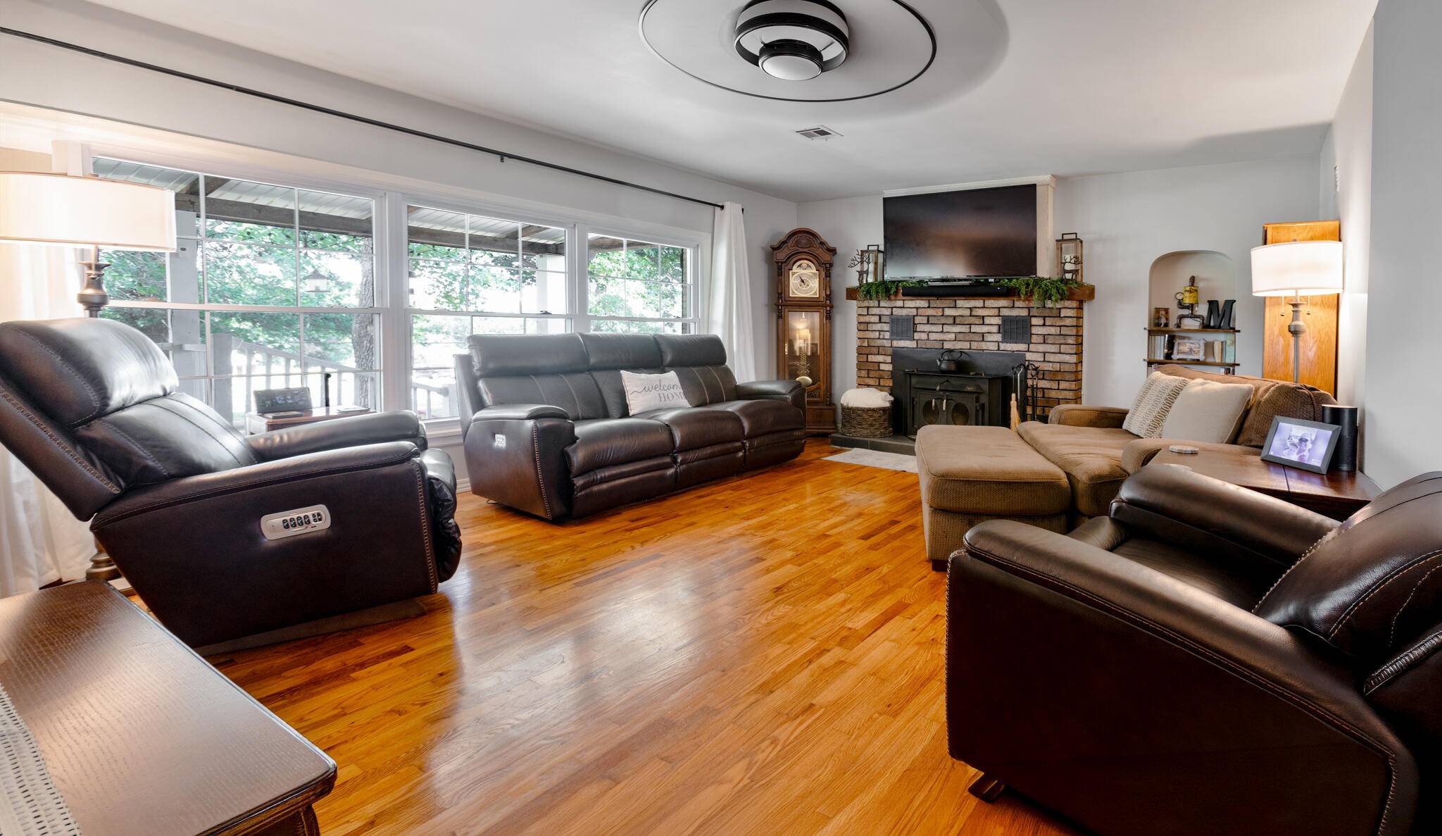 712 S Gilman AVE, Wheaton, MO 64874