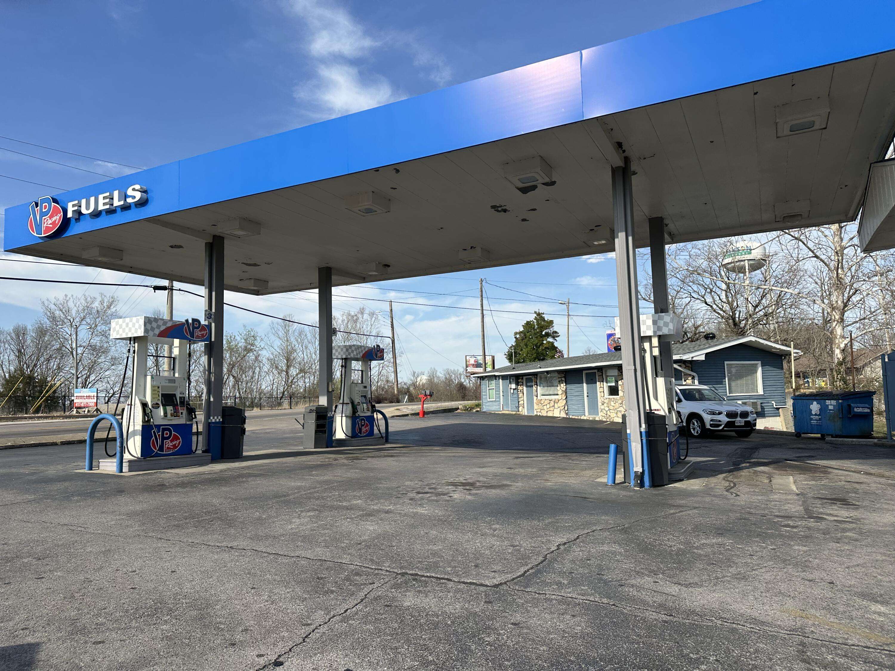 1140 W 76 Country BLVD, Branson, MO 65616