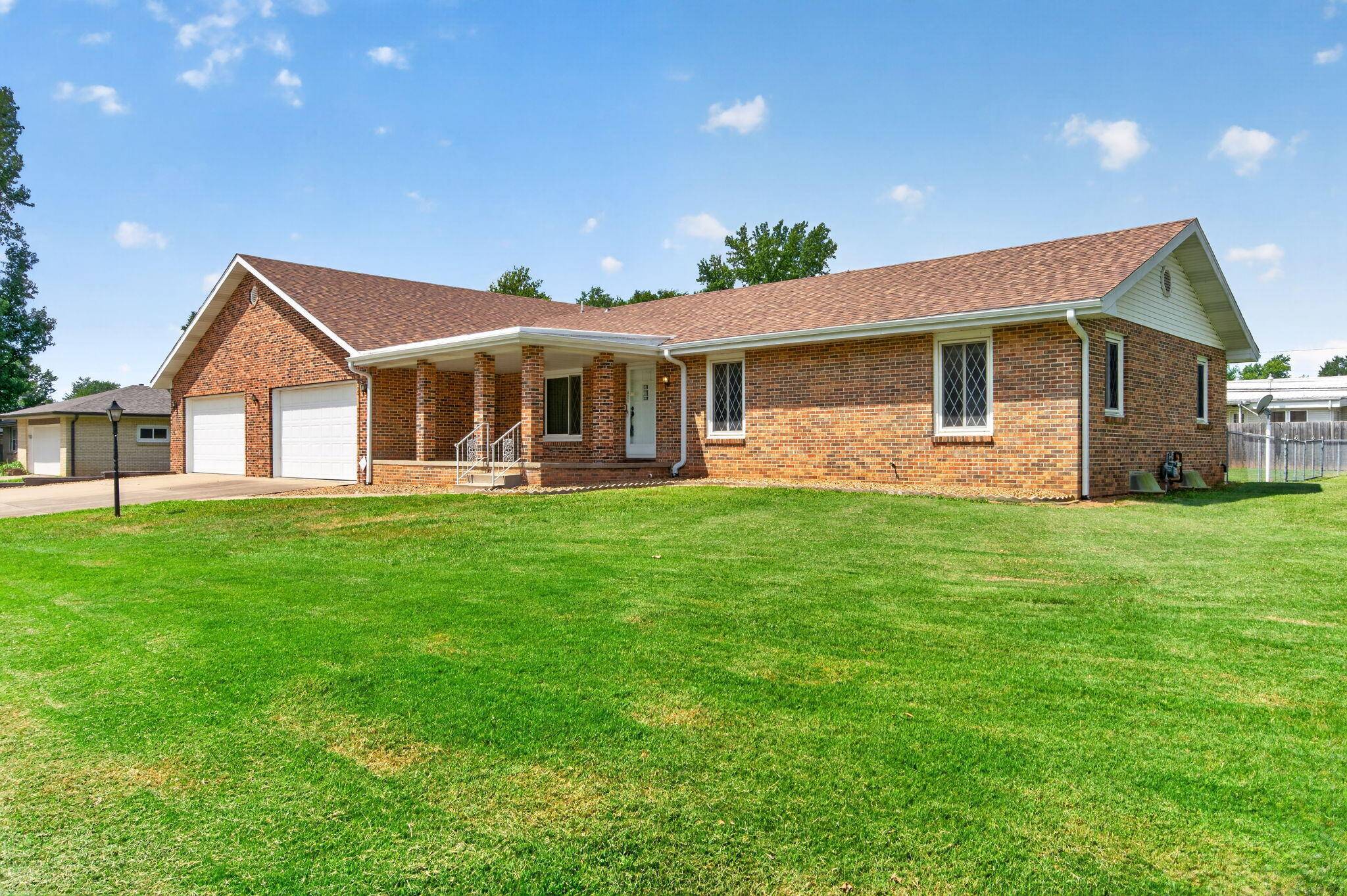421 S Troy AVE, Springfield, MO 65802