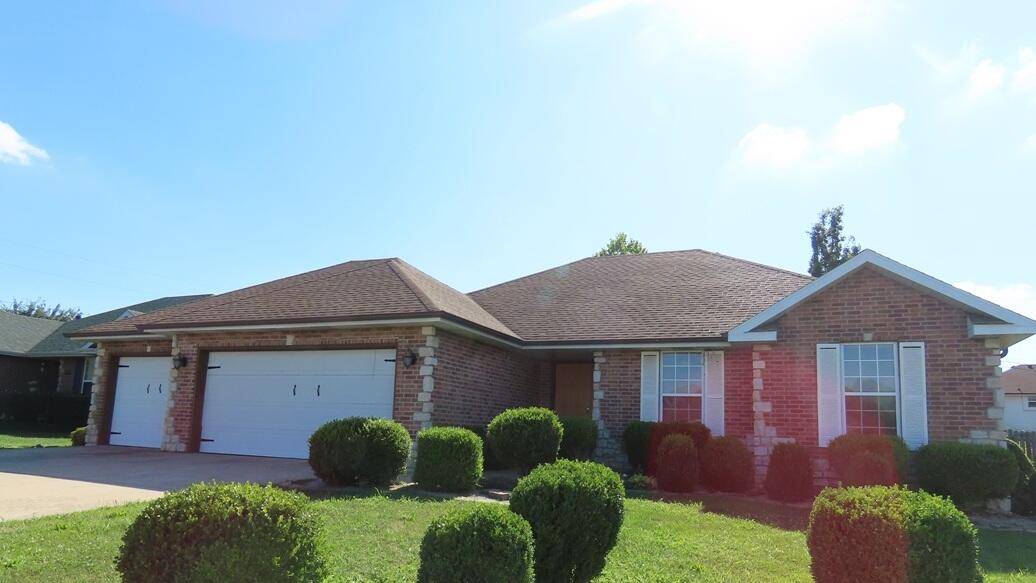 3877 S Cottage AVE, Springfield, MO 65807