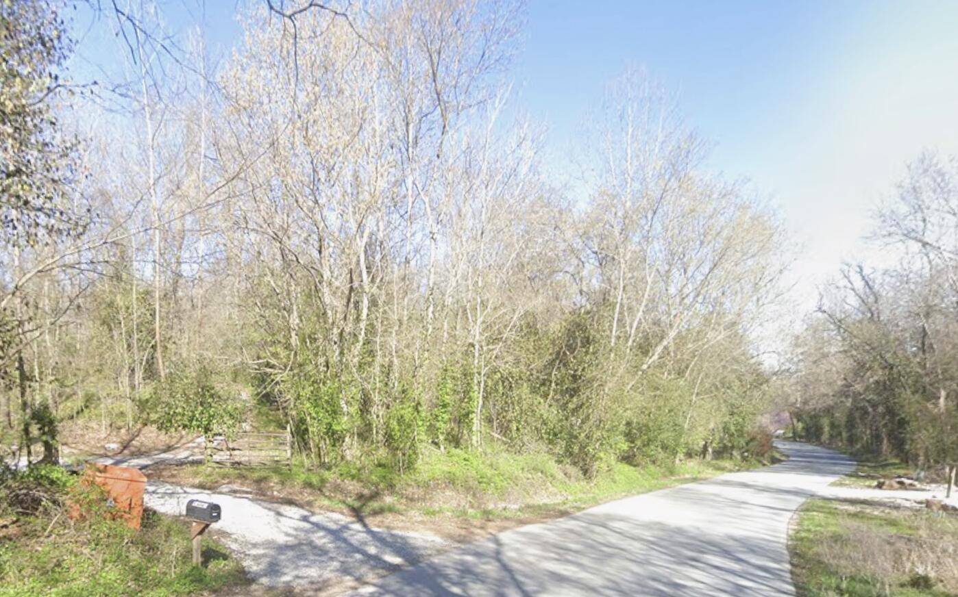 000 Rader RD, Rogers, AR 72756