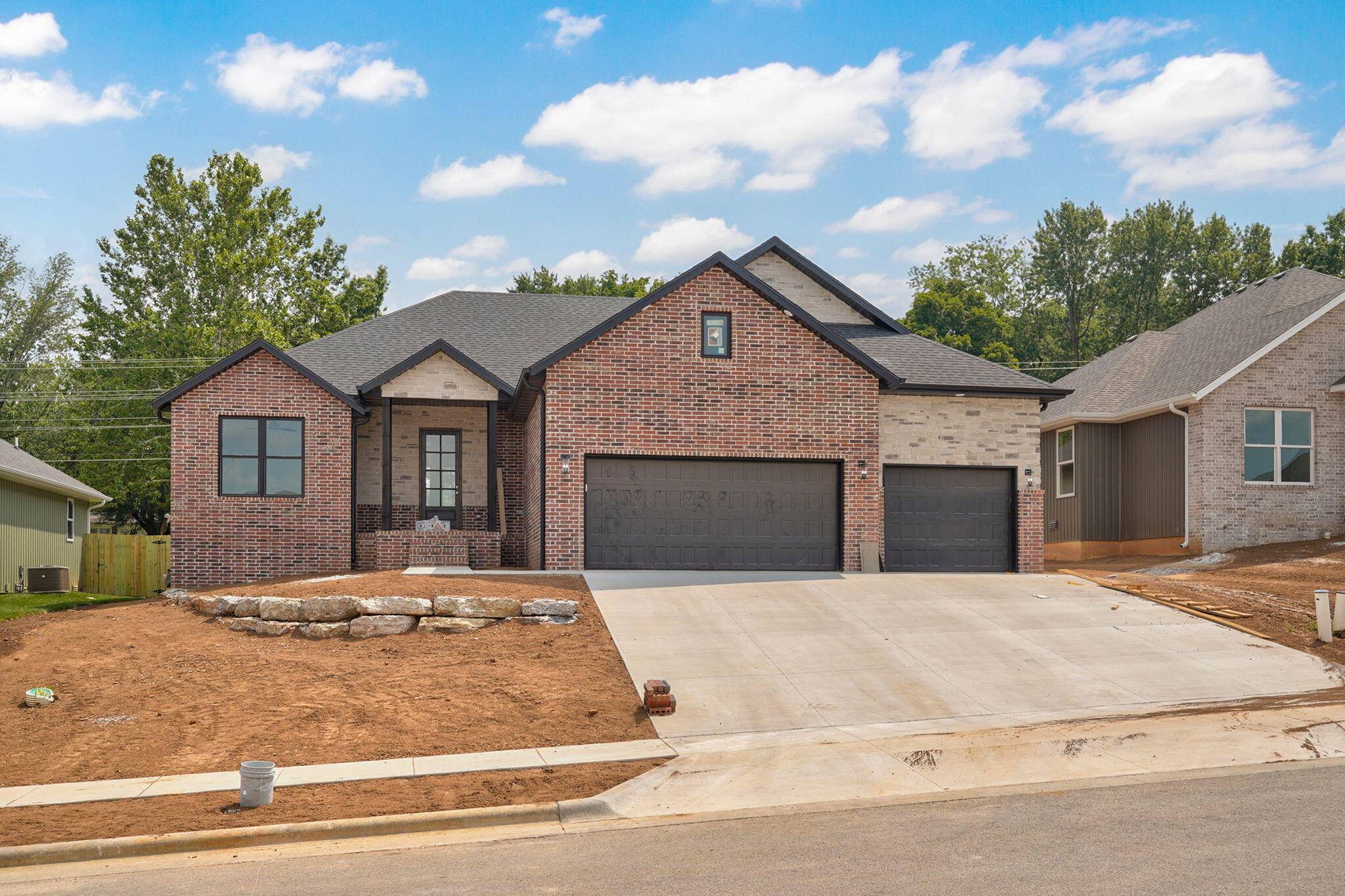 2938 W Marty ST, Springfield, MO 65810