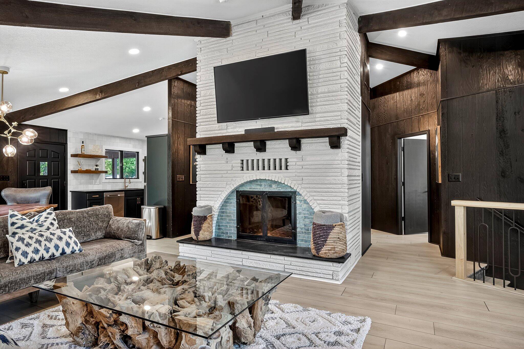 26963 Cottage LN, Shell Knob, MO 65747