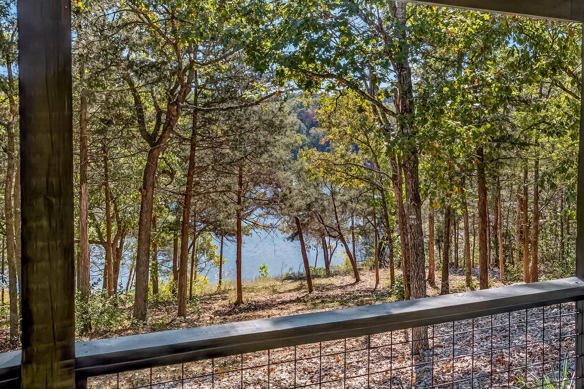 26963 Cottage LN, Shell Knob, MO 65747