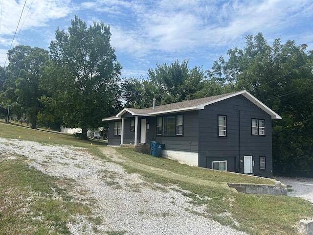 106 W South ST, Neosho, MO 64850
