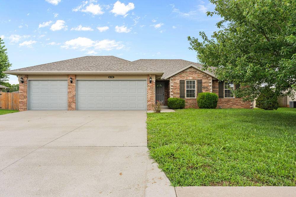 614 S Ashton AVE, Republic, MO 65738