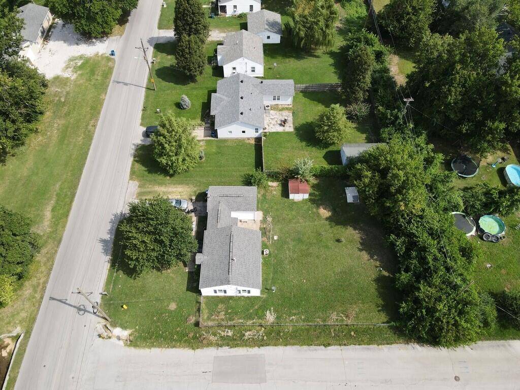1846 Hazel AVE, Carthage, MO 64836