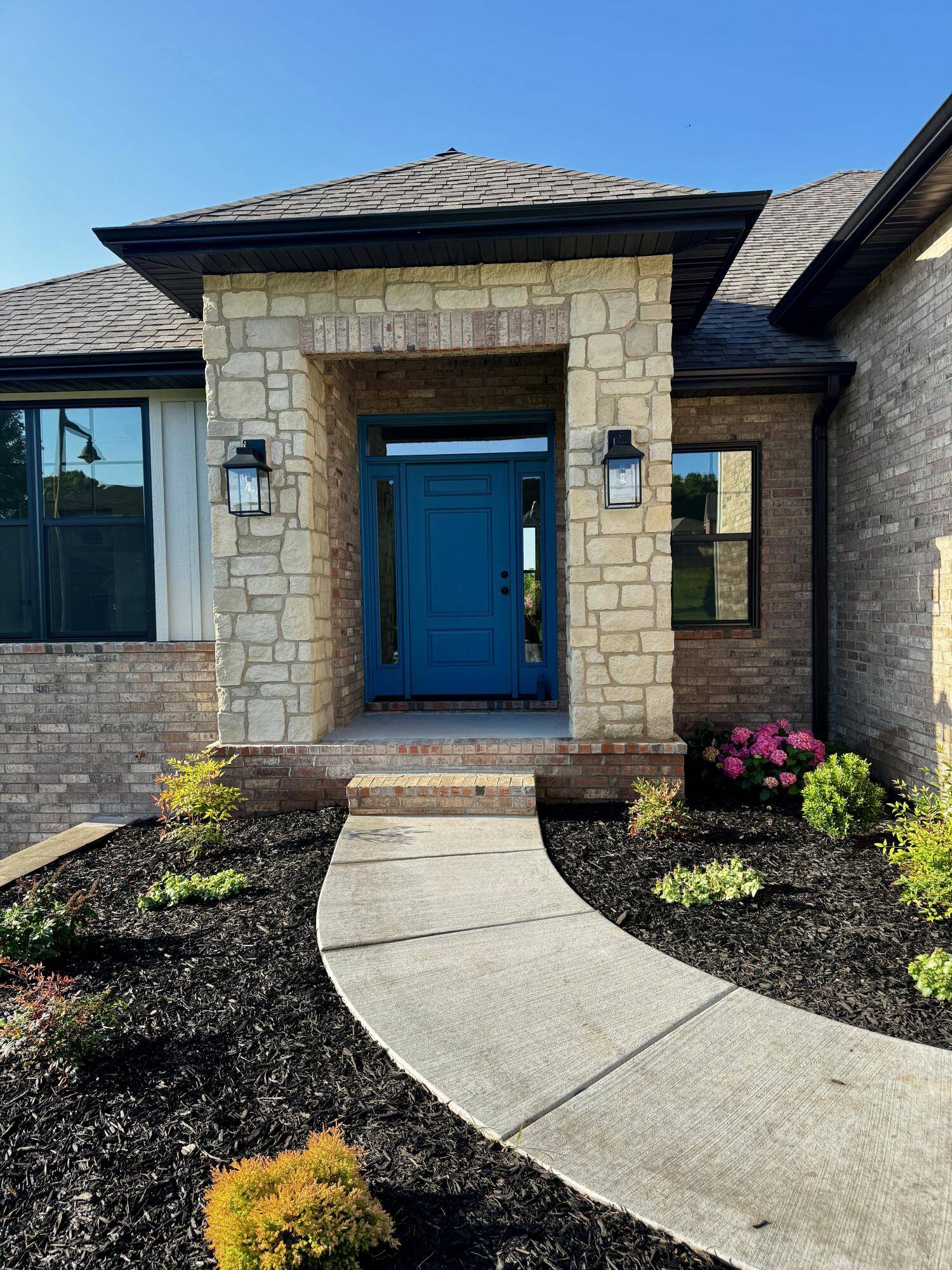 1620 W Silver Oak DR, Springfield, MO 65810