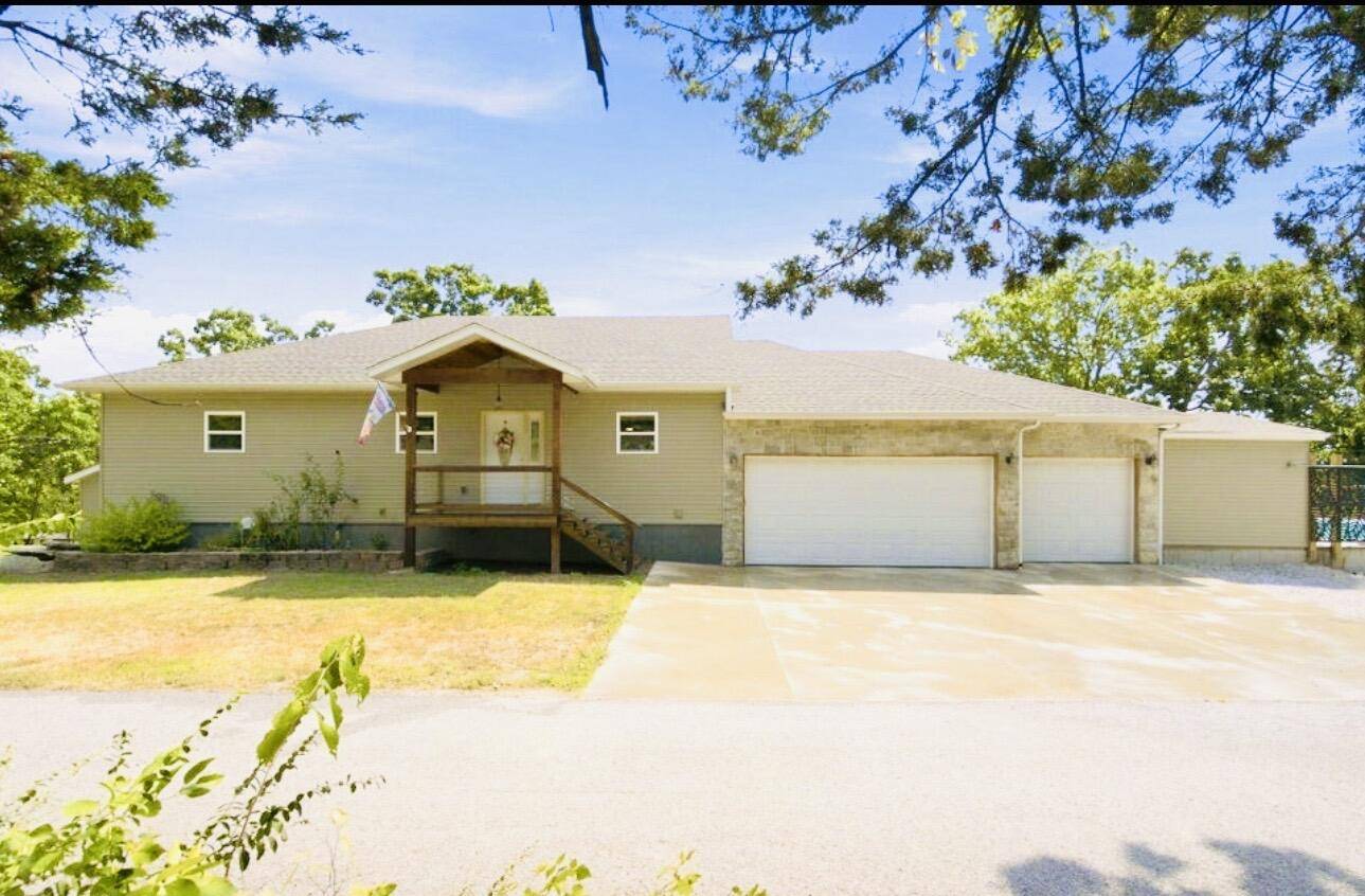 2 Golden CIR, Kimberling City, MO 65686