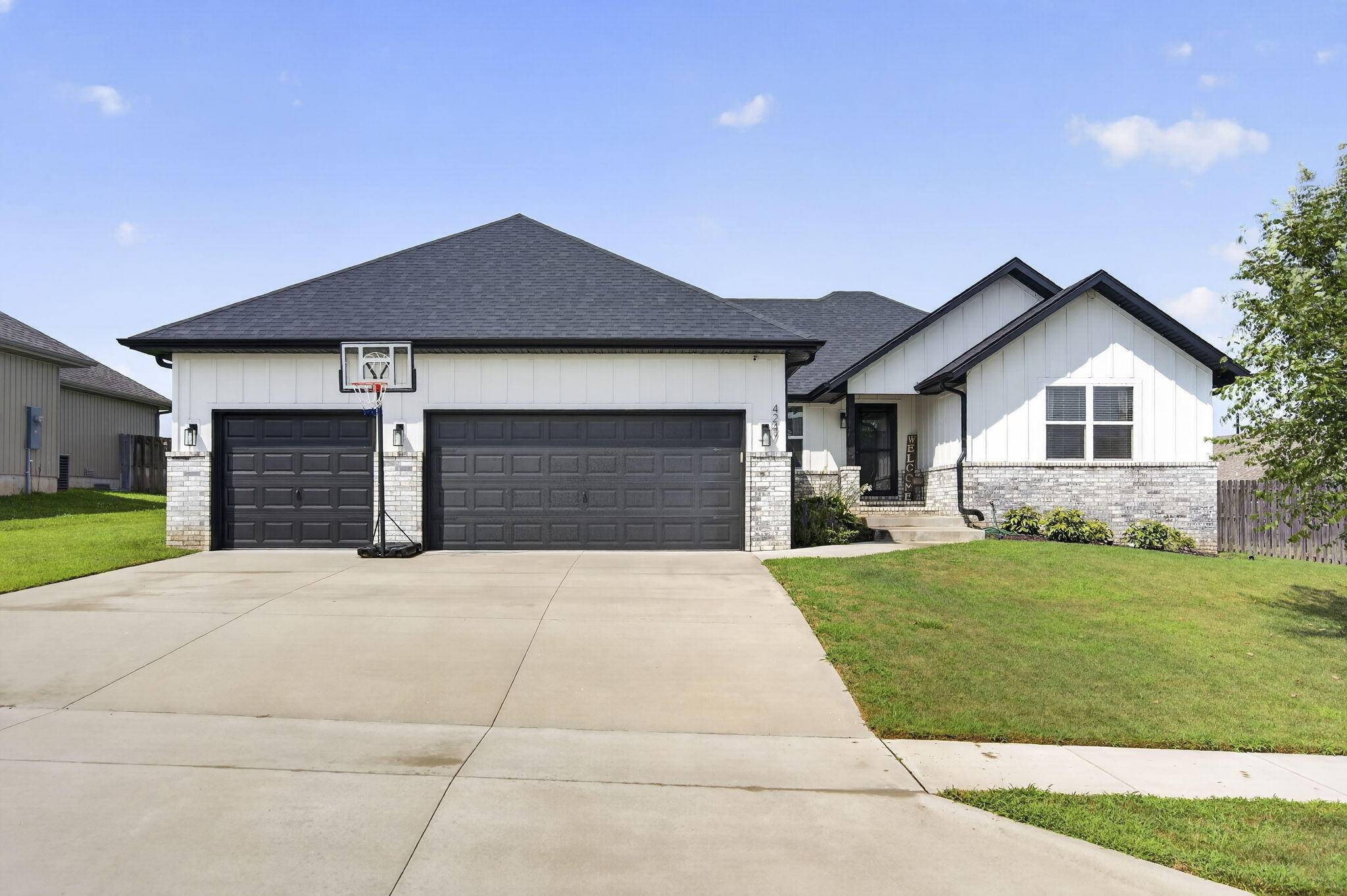 4247 Tuscany CIR, Ozark, MO 65721