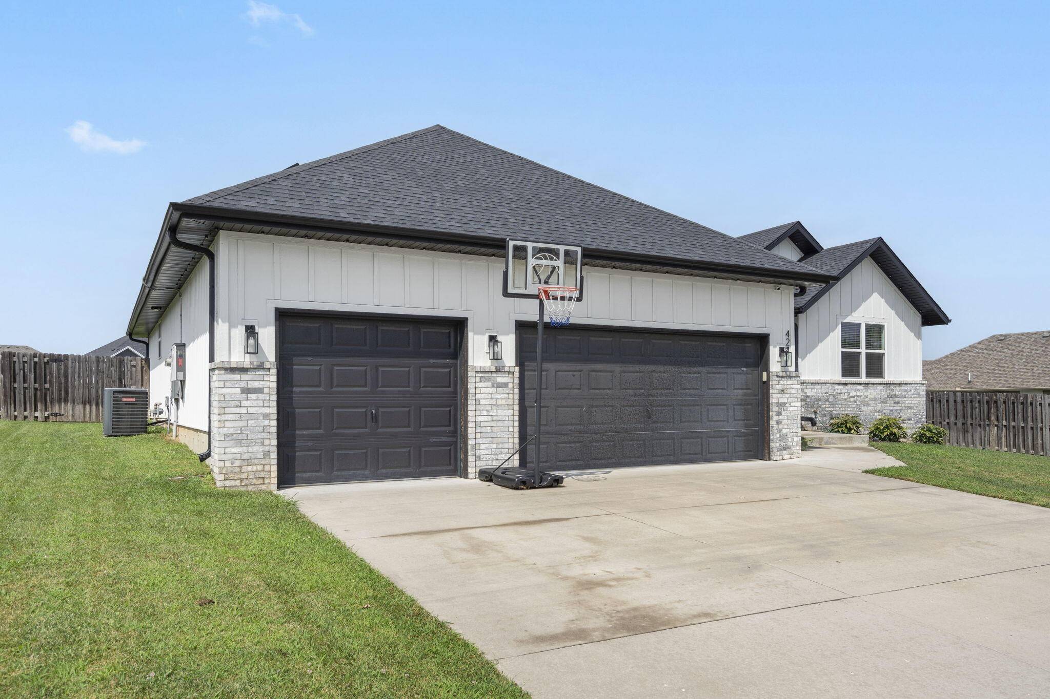 4247 Tuscany CIR, Ozark, MO 65721