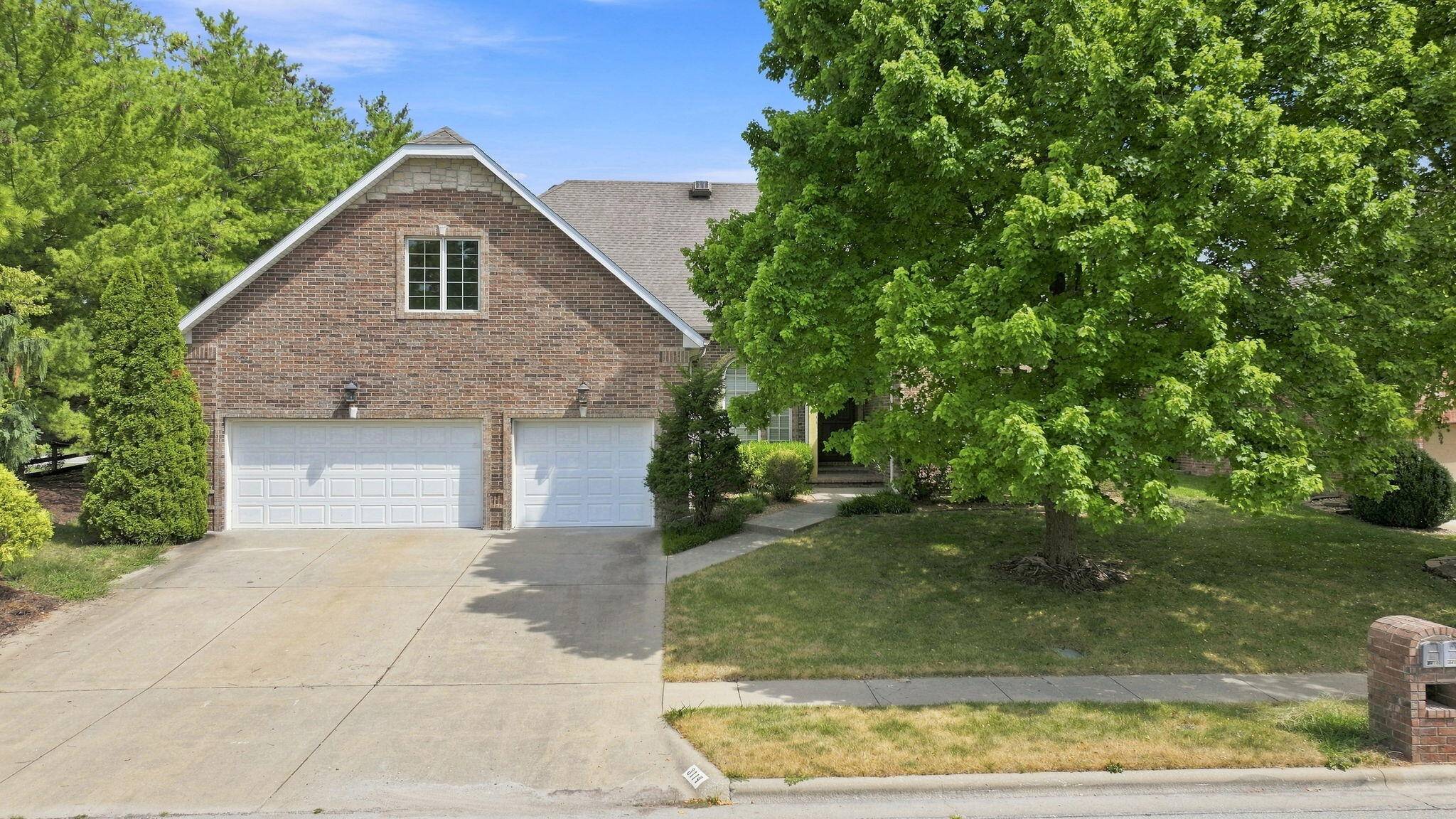 3411 E Anne ST, Ozark, MO 65721