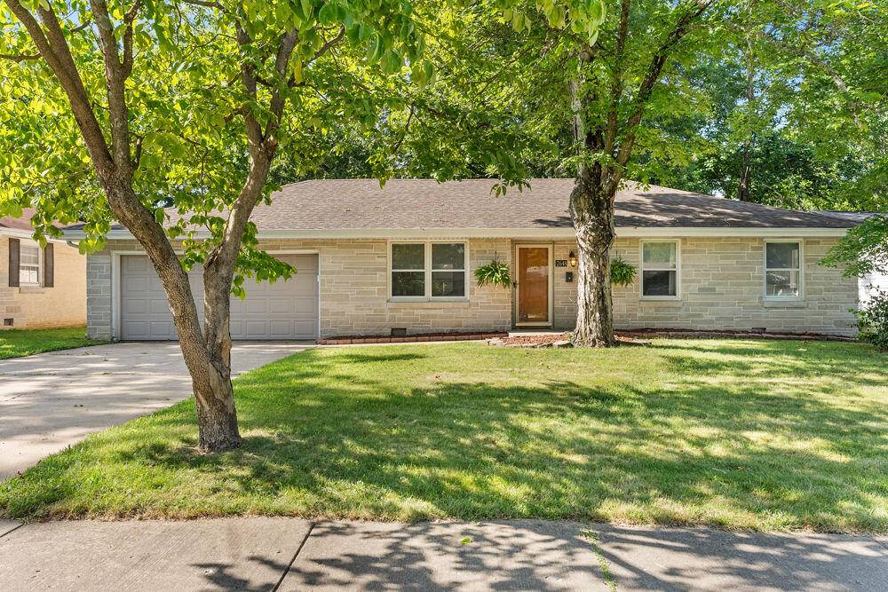 2648 E Grand ST, Springfield, MO 65804
