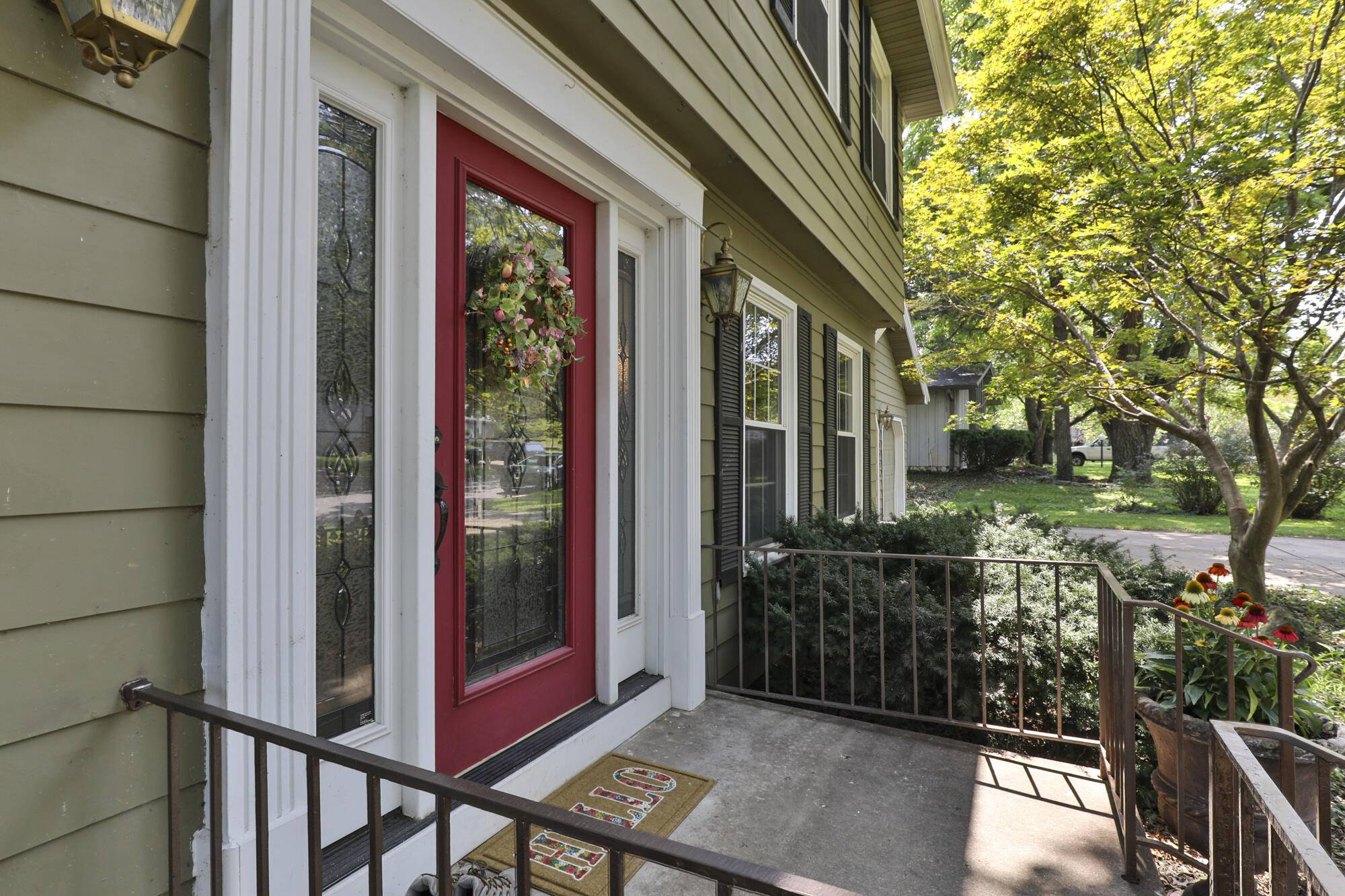2926 S Versailles AVE, Springfield, MO 65804