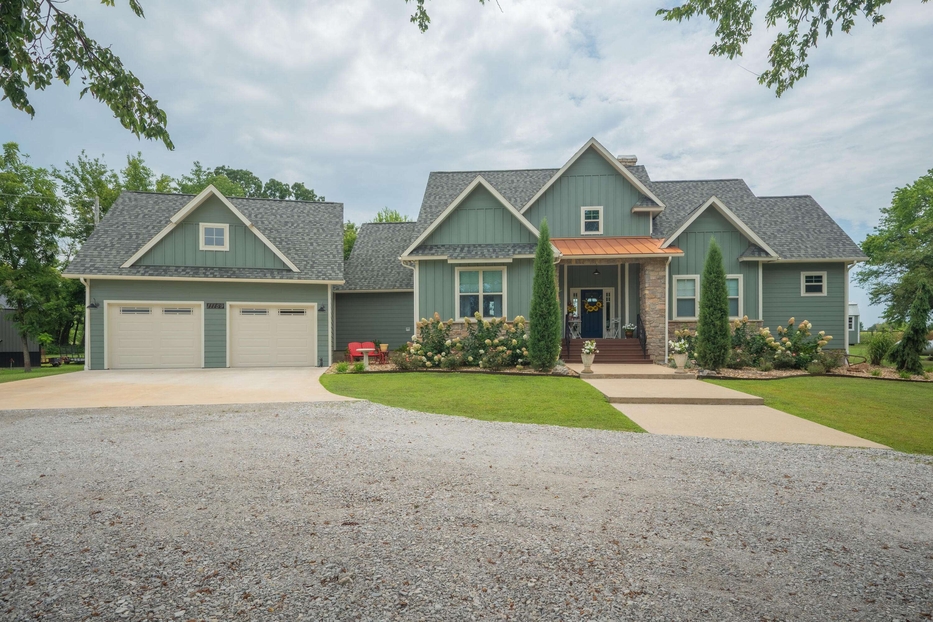11159 Molly LN, Neosho, MO 64850
