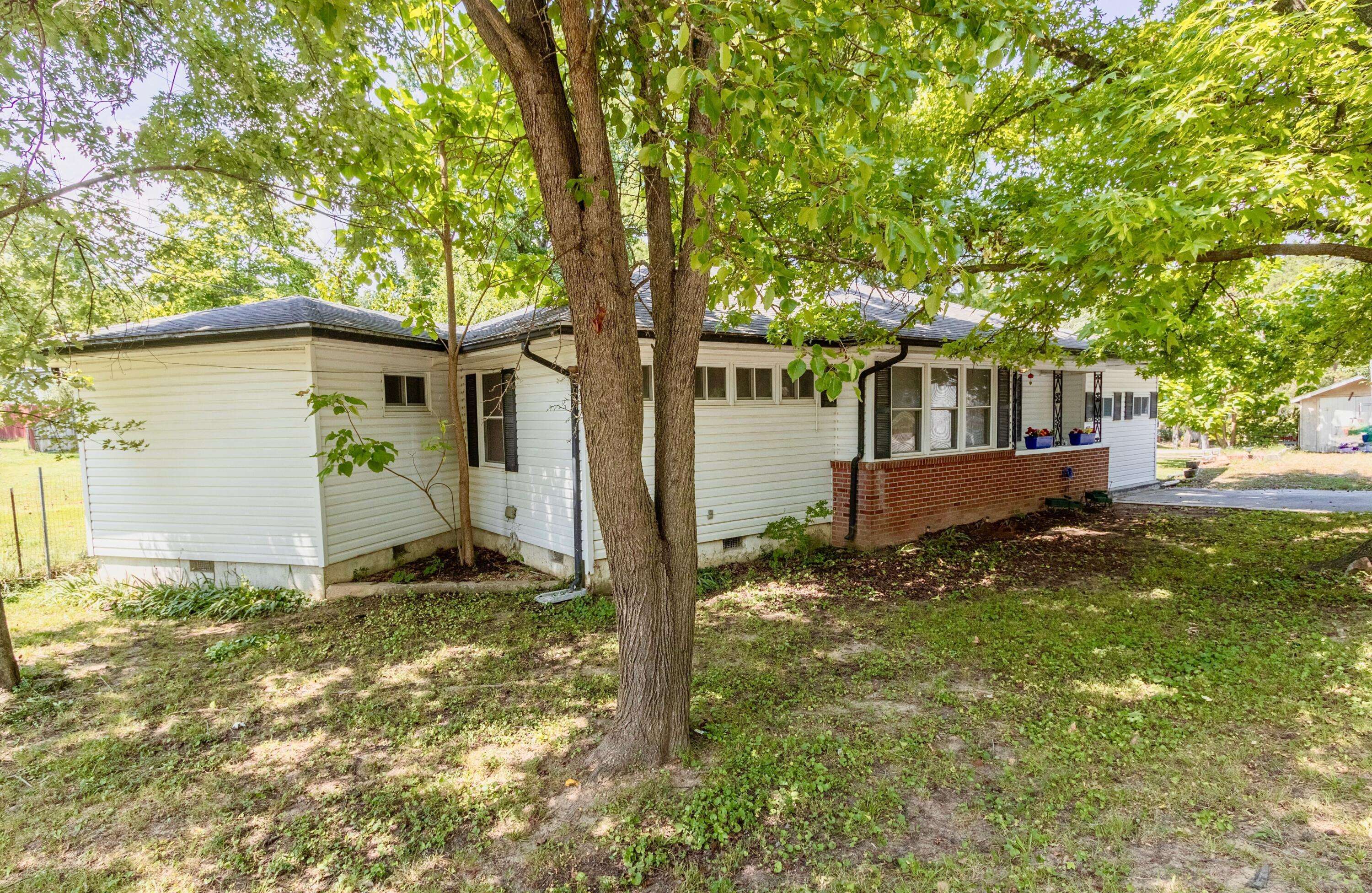 523 Parnell DR, Branson, MO 65616