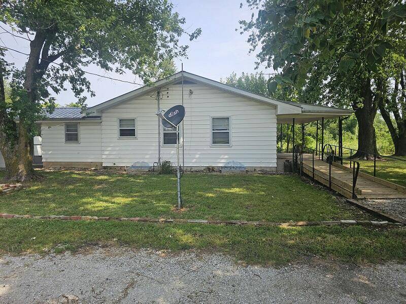 3117 N Farm Road 123, Springfield, MO 65803