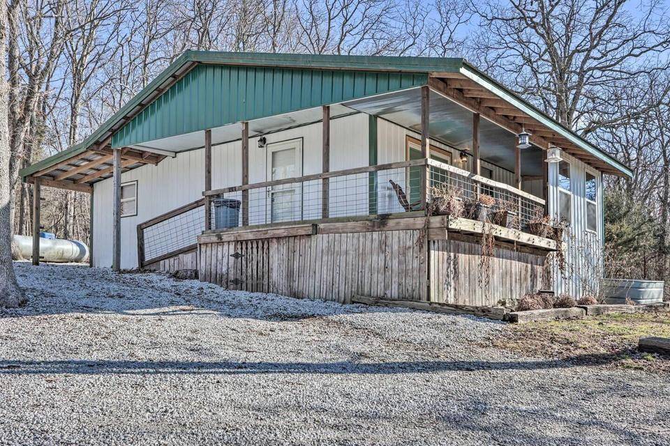 3142 Fishin Hole RD, Flemington, MO 65650