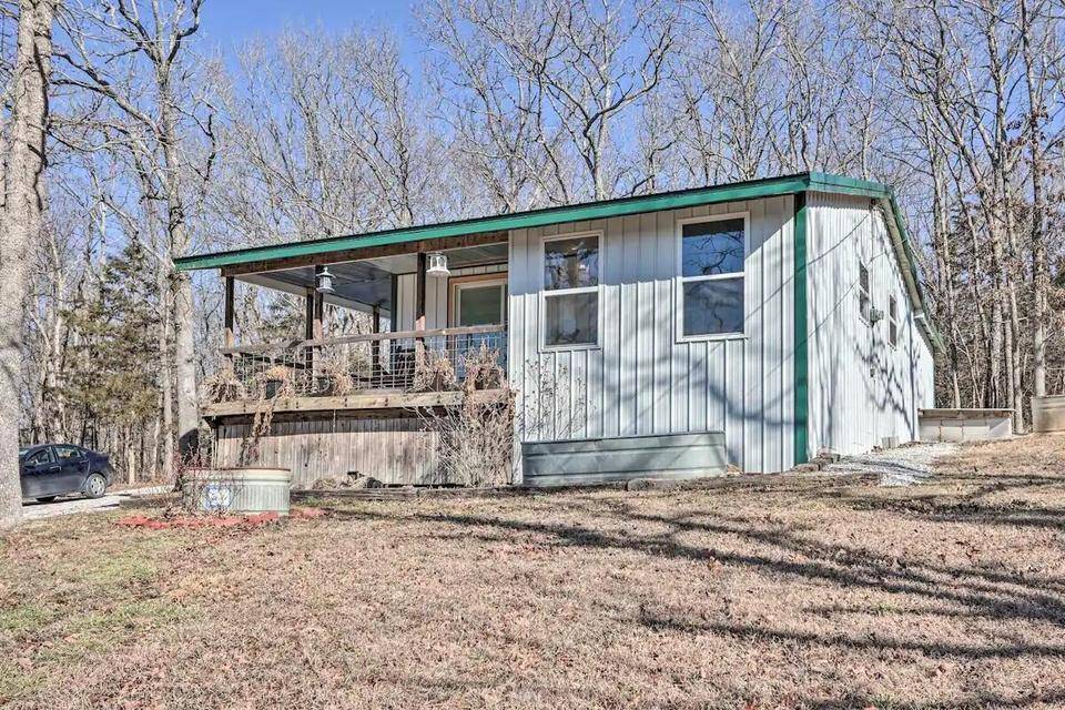 3142 Fishin Hole RD, Flemington, MO 65650