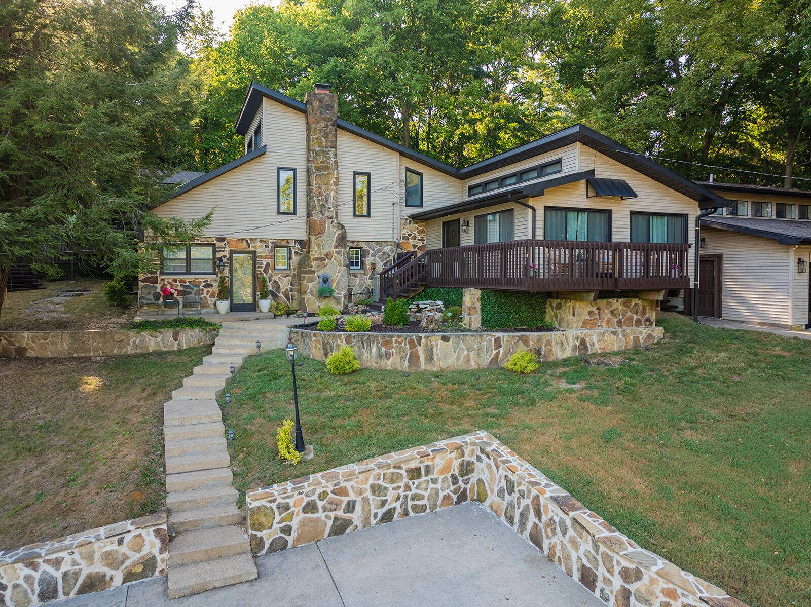 3963 E El Dorado ST, Springfield, MO 65809