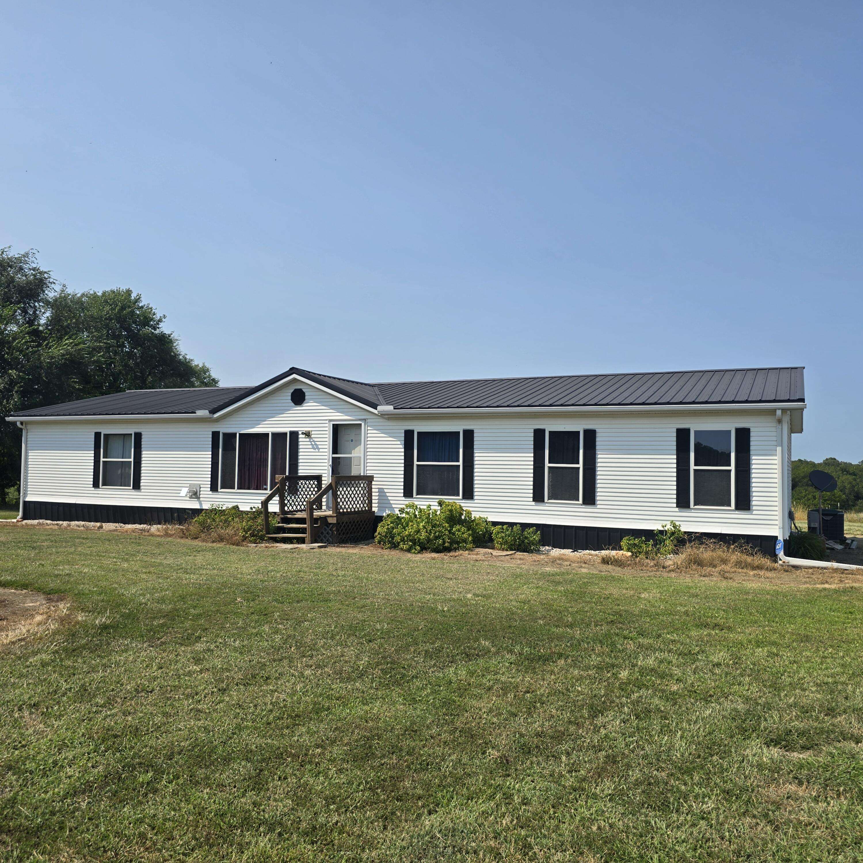 21254 Farm Road 2007, Aurora, MO 65605