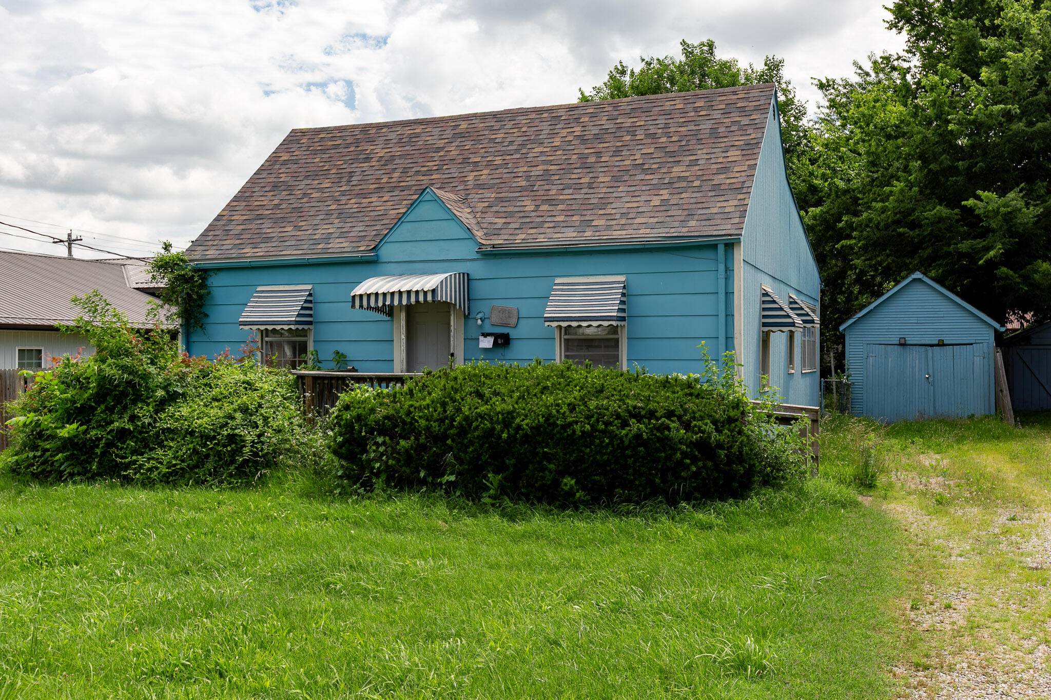 1210 S Market ST, Mt Vernon, MO 65712