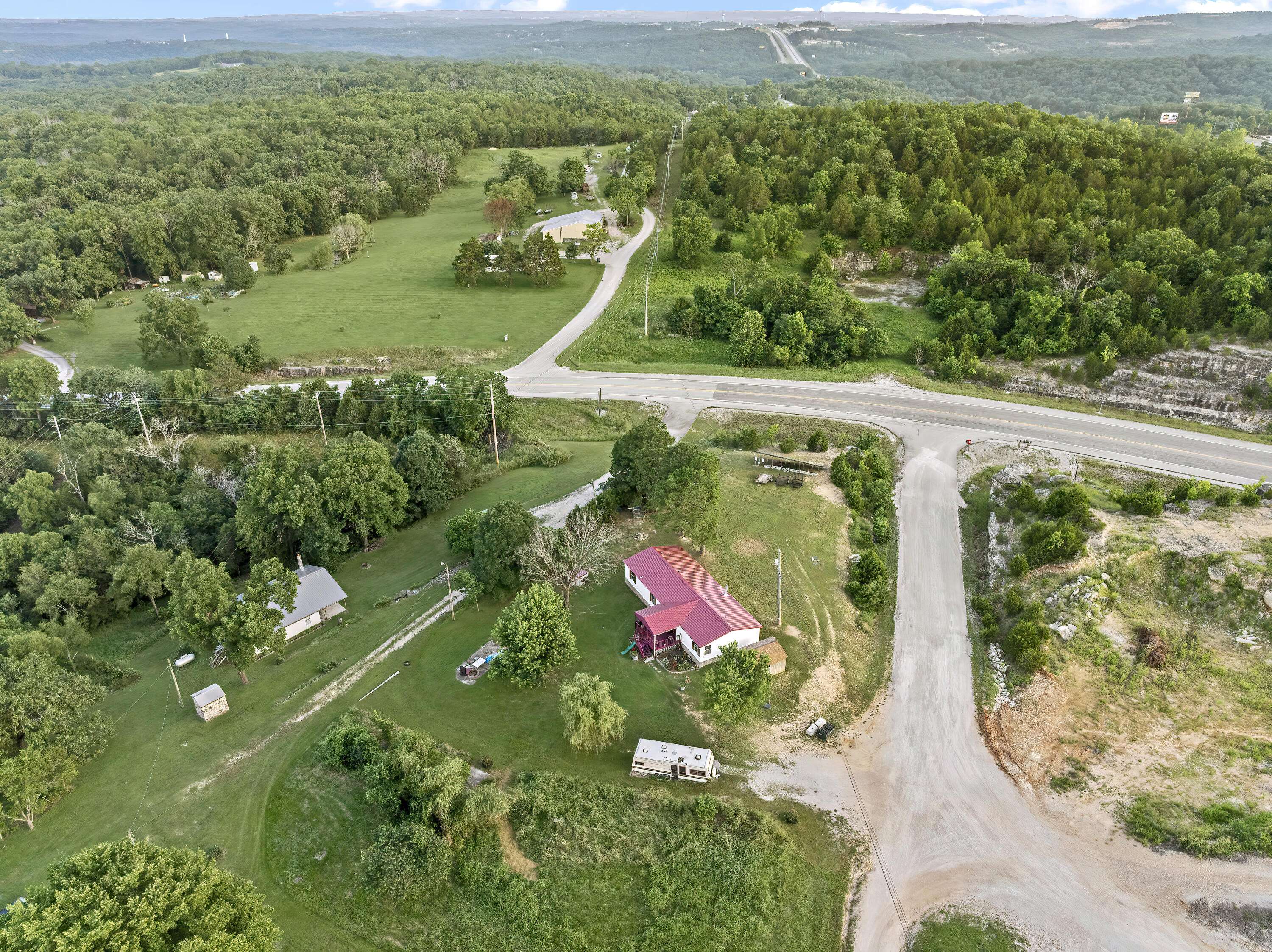 110 Alms AVE, Walnut Shade, MO 65771