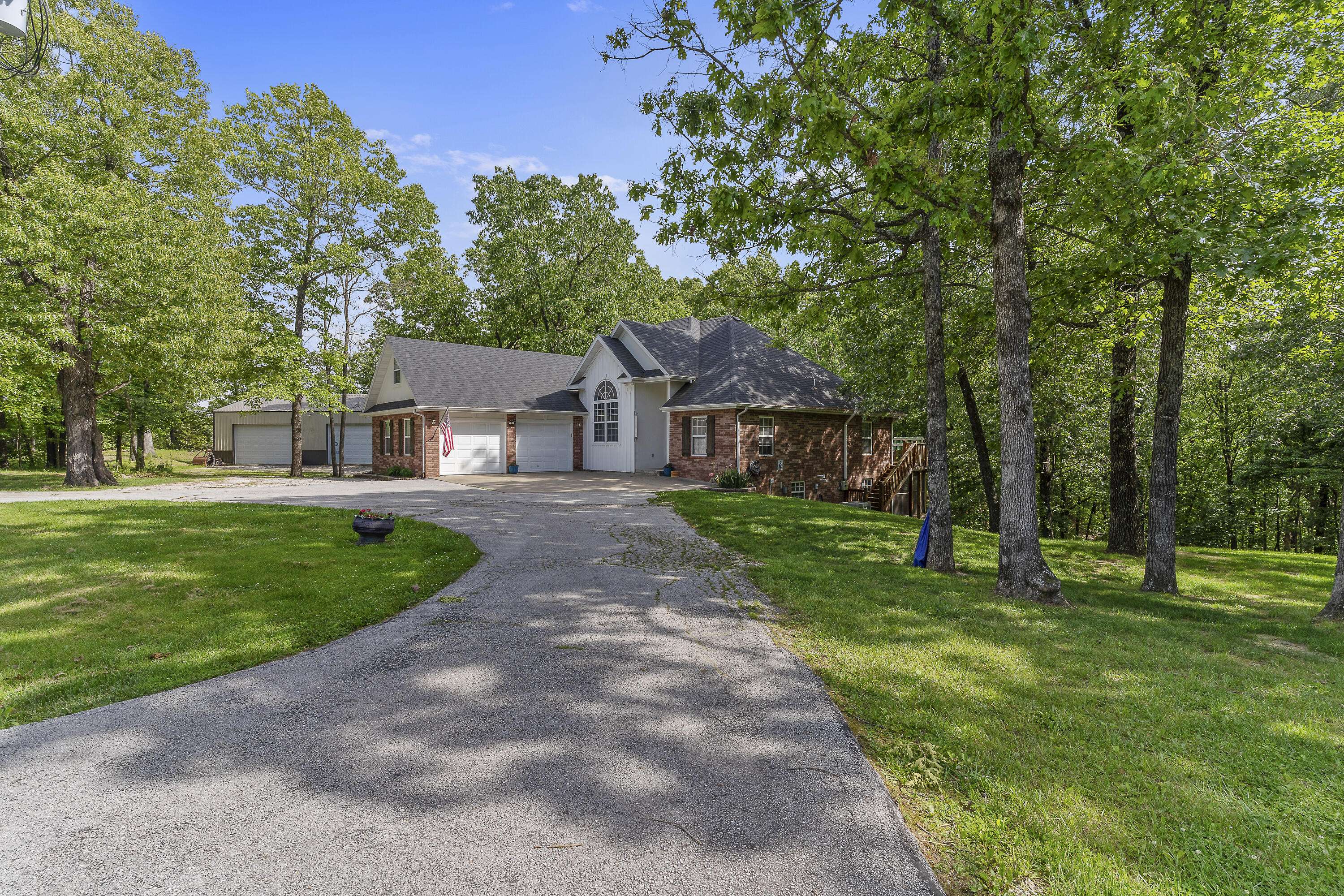 45 Stone Ridge CT, Strafford, MO 65757
