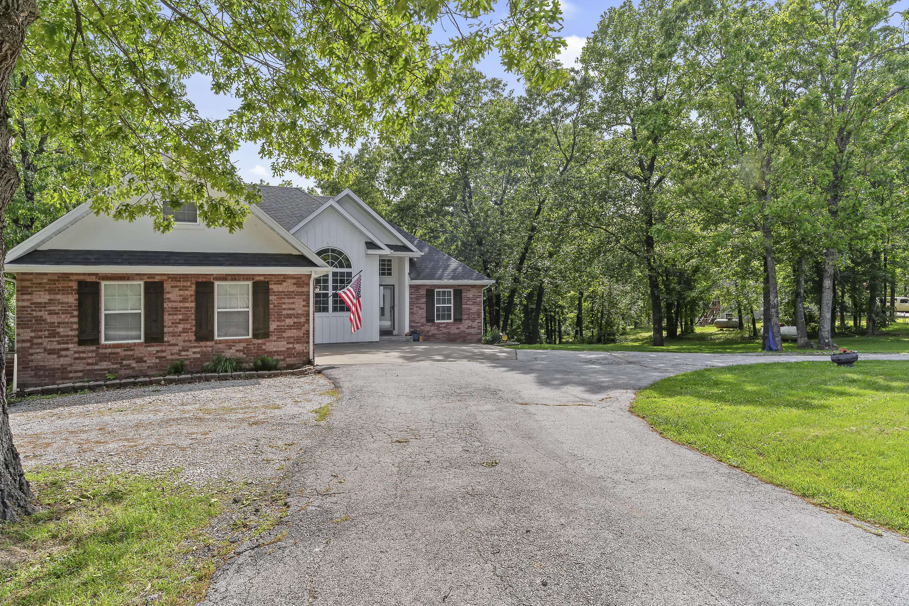 45 Stone Ridge CT, Strafford, MO 65757