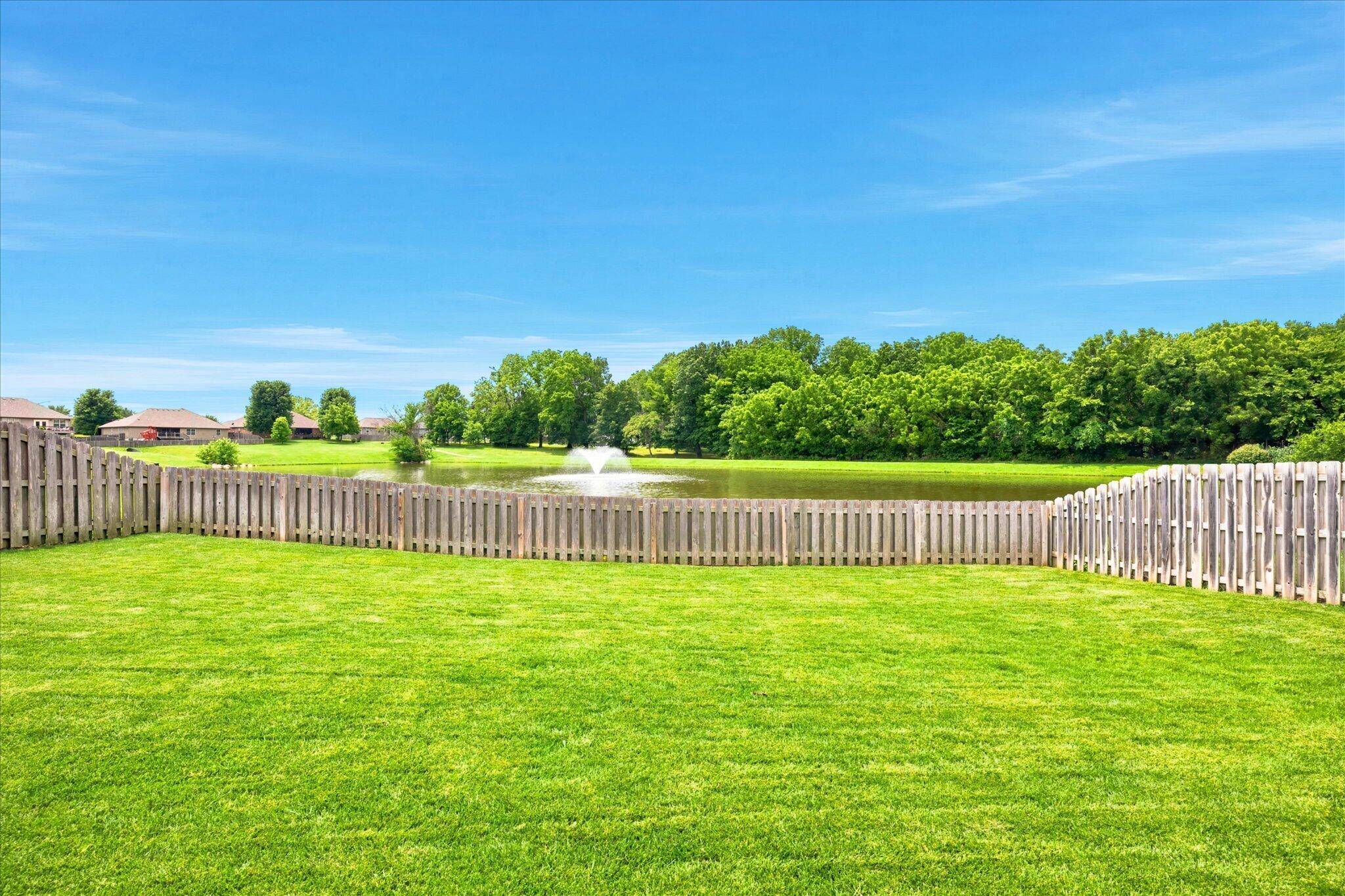 1113 S Natchez RD, Republic, MO 65738