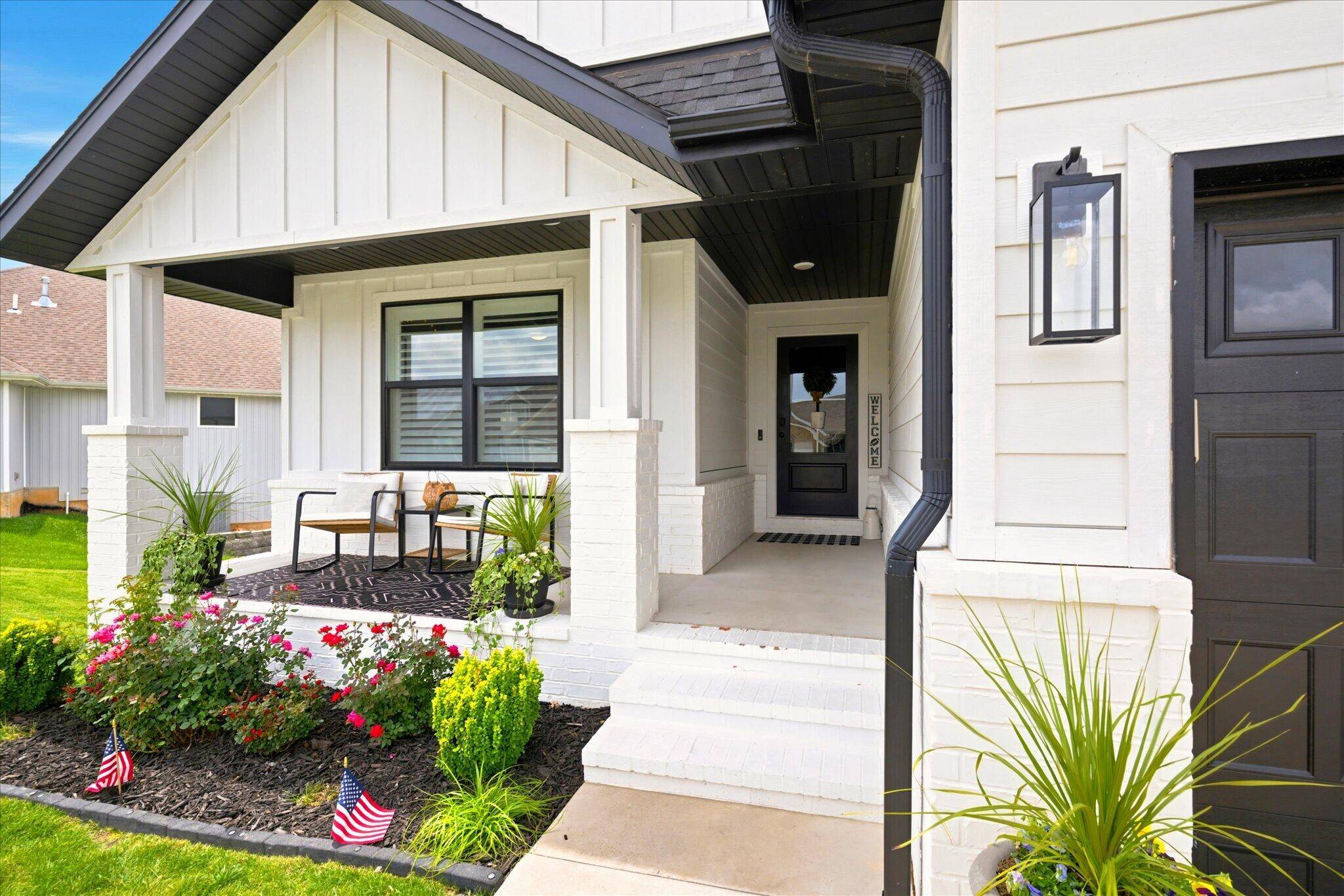 1113 S Natchez RD, Republic, MO 65738