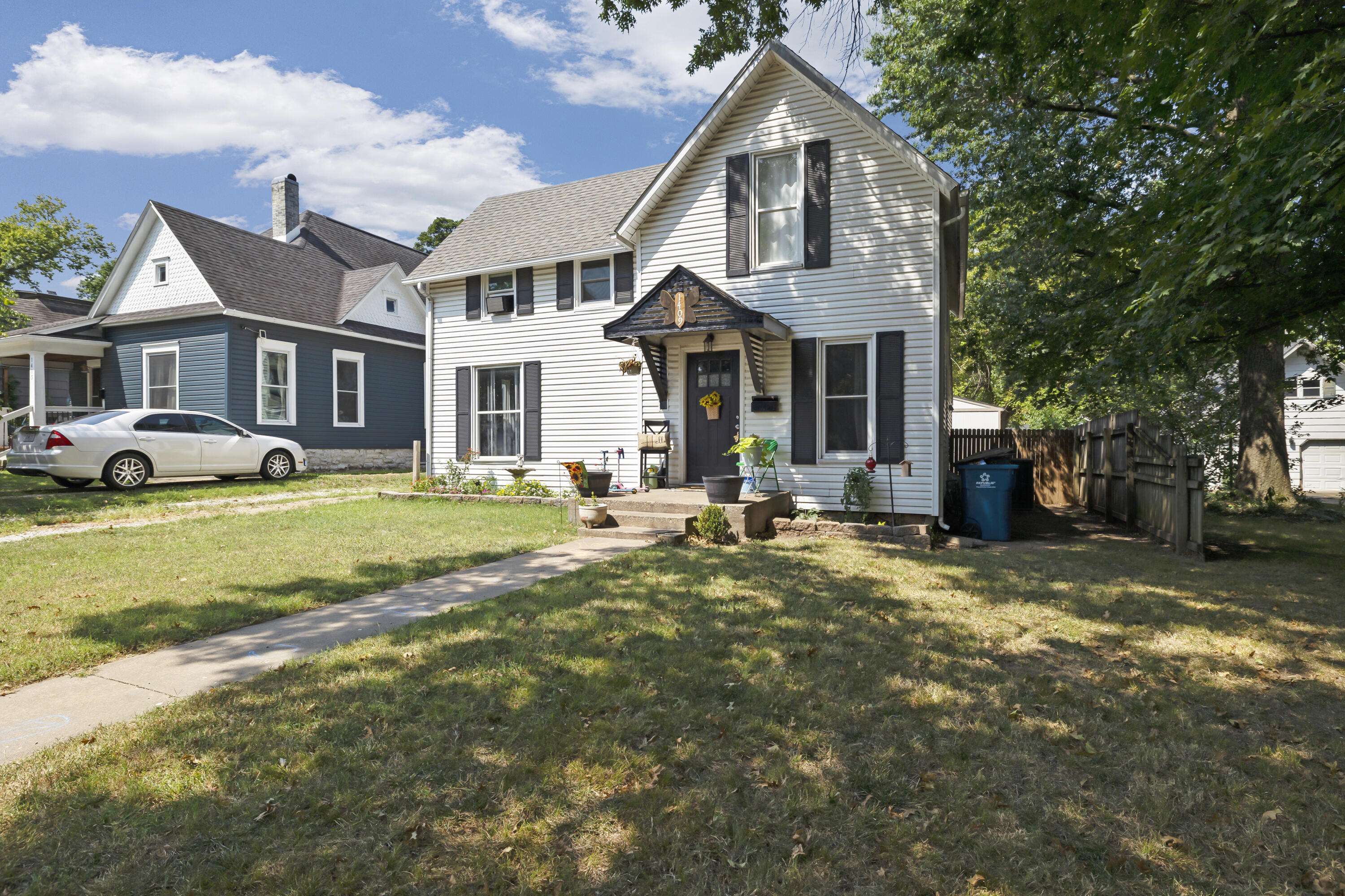 1409 S Maple ST, Carthage, MO 64836