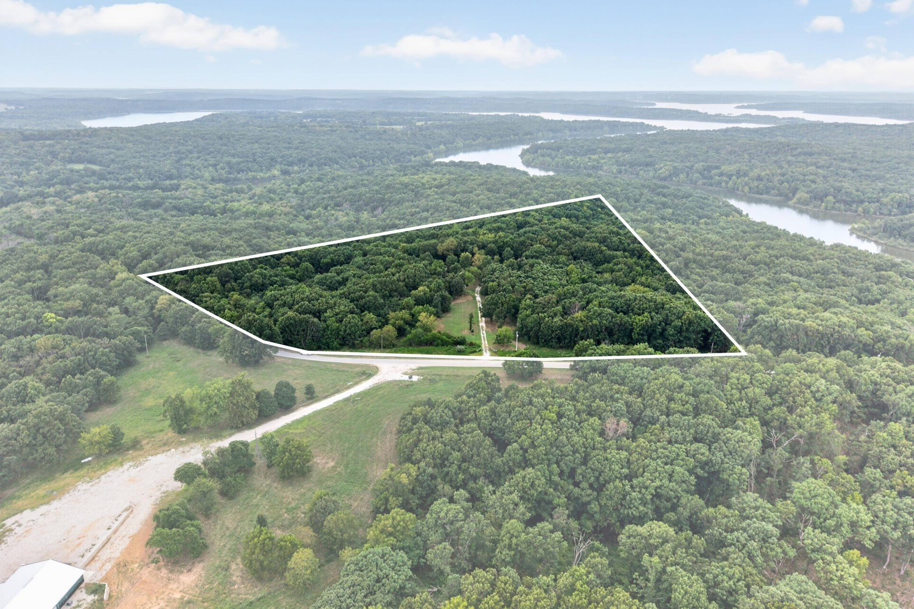 517 County Road 171, Greenfield, MO 65661