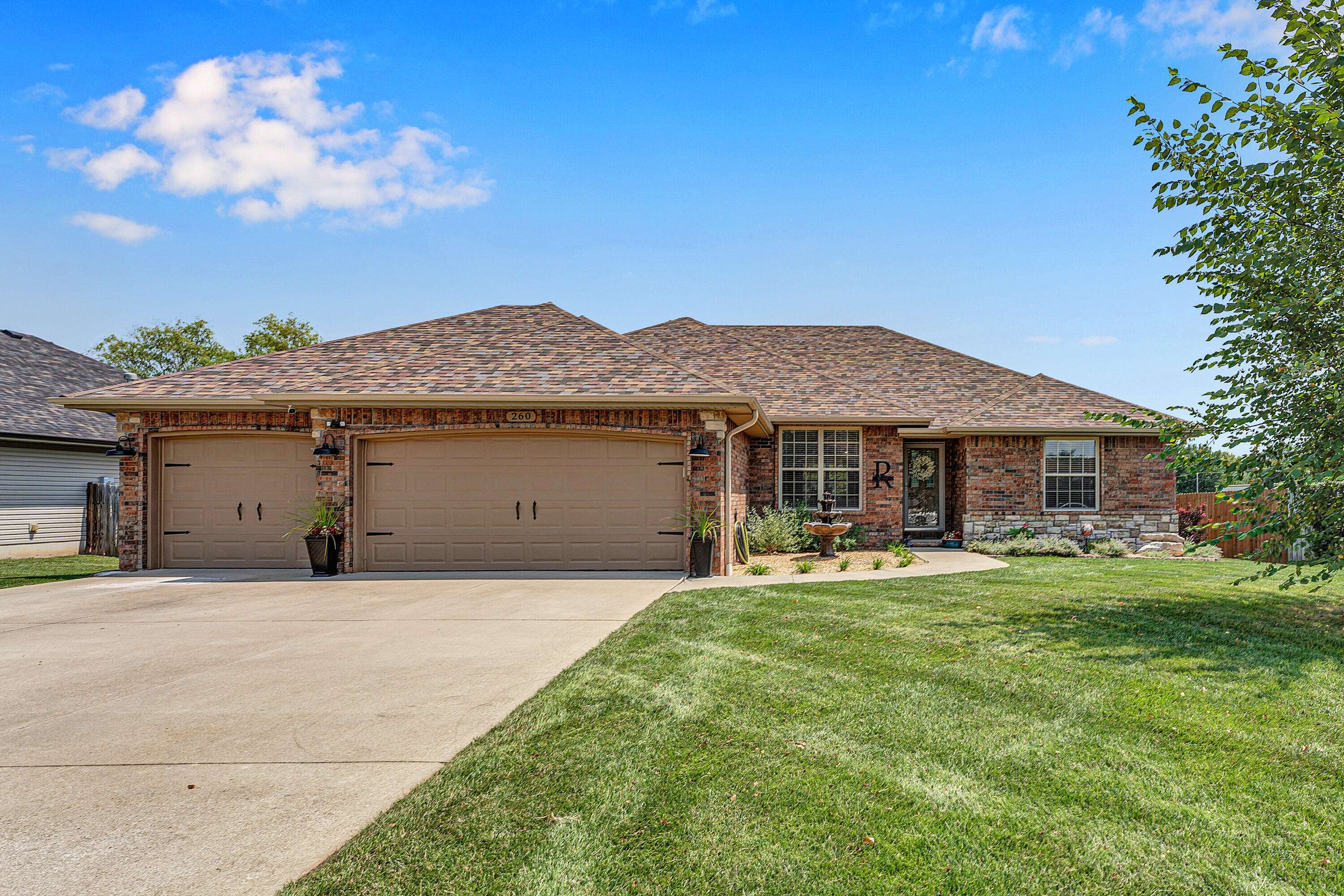 260 N Ladera DR, Republic, MO 65738