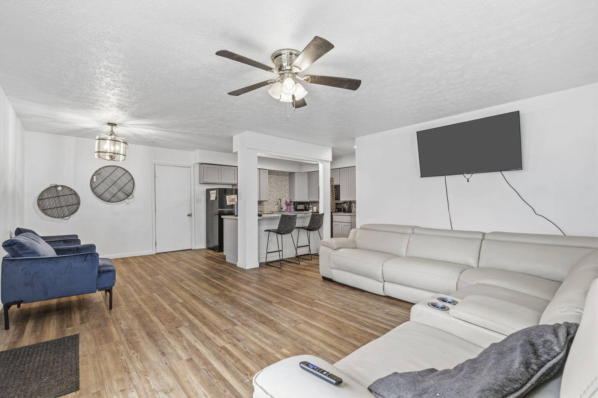 910 S Nettleton AVE, Springfield, MO 65806